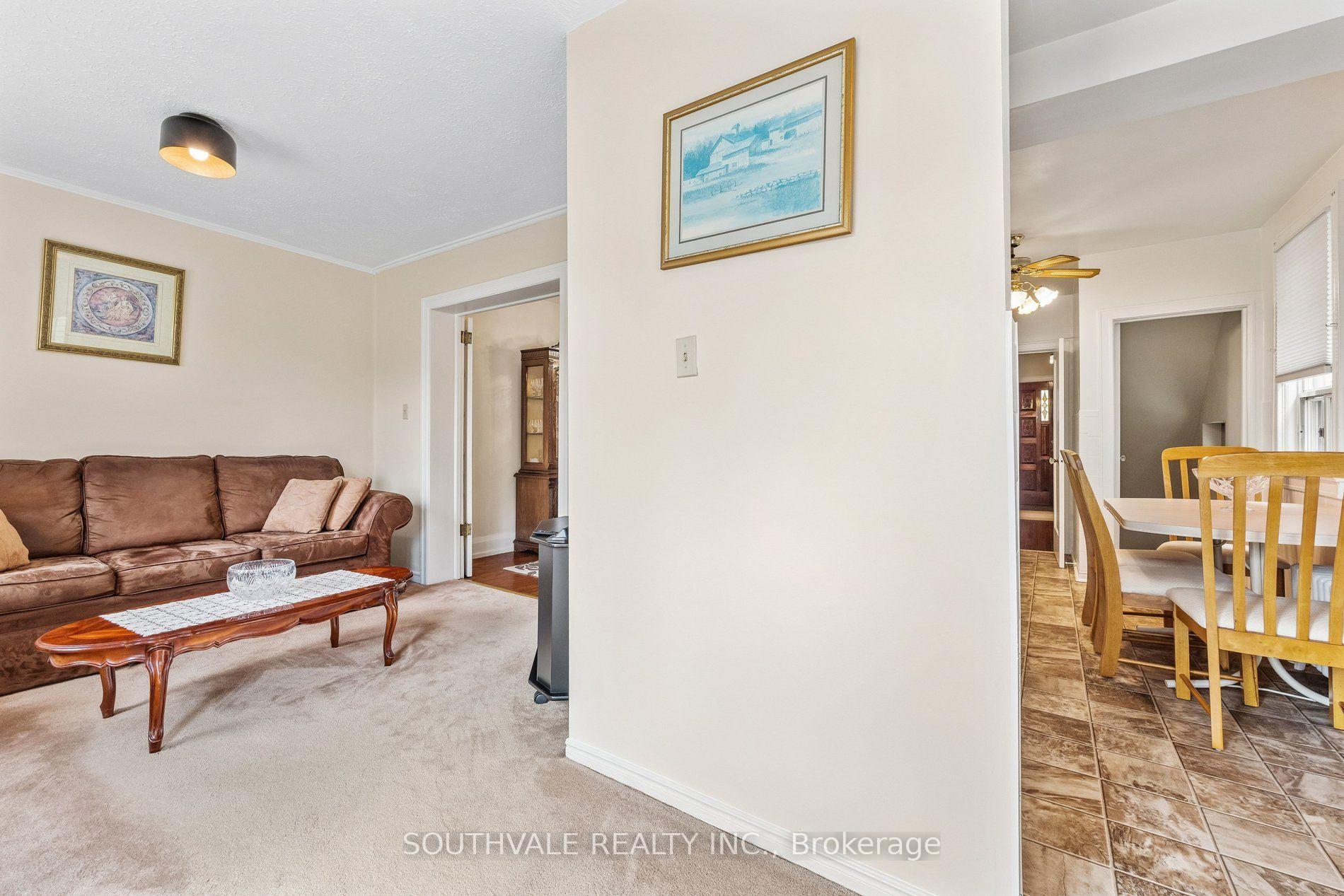 Photo 15 of 67 Kings Park Boulevard, Toronto, Danforth Village-East York — HOMEH
