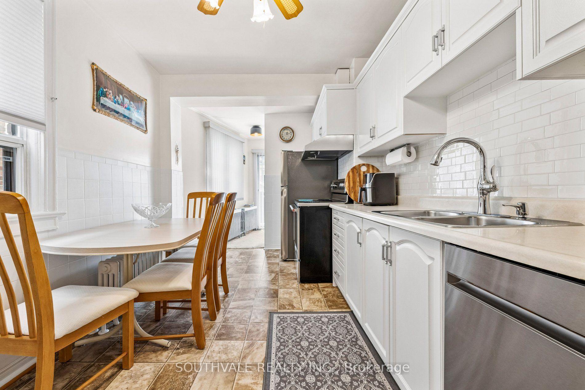 Photo 20 of 67 Kings Park Boulevard, Toronto, Danforth Village-East York — HOMEH