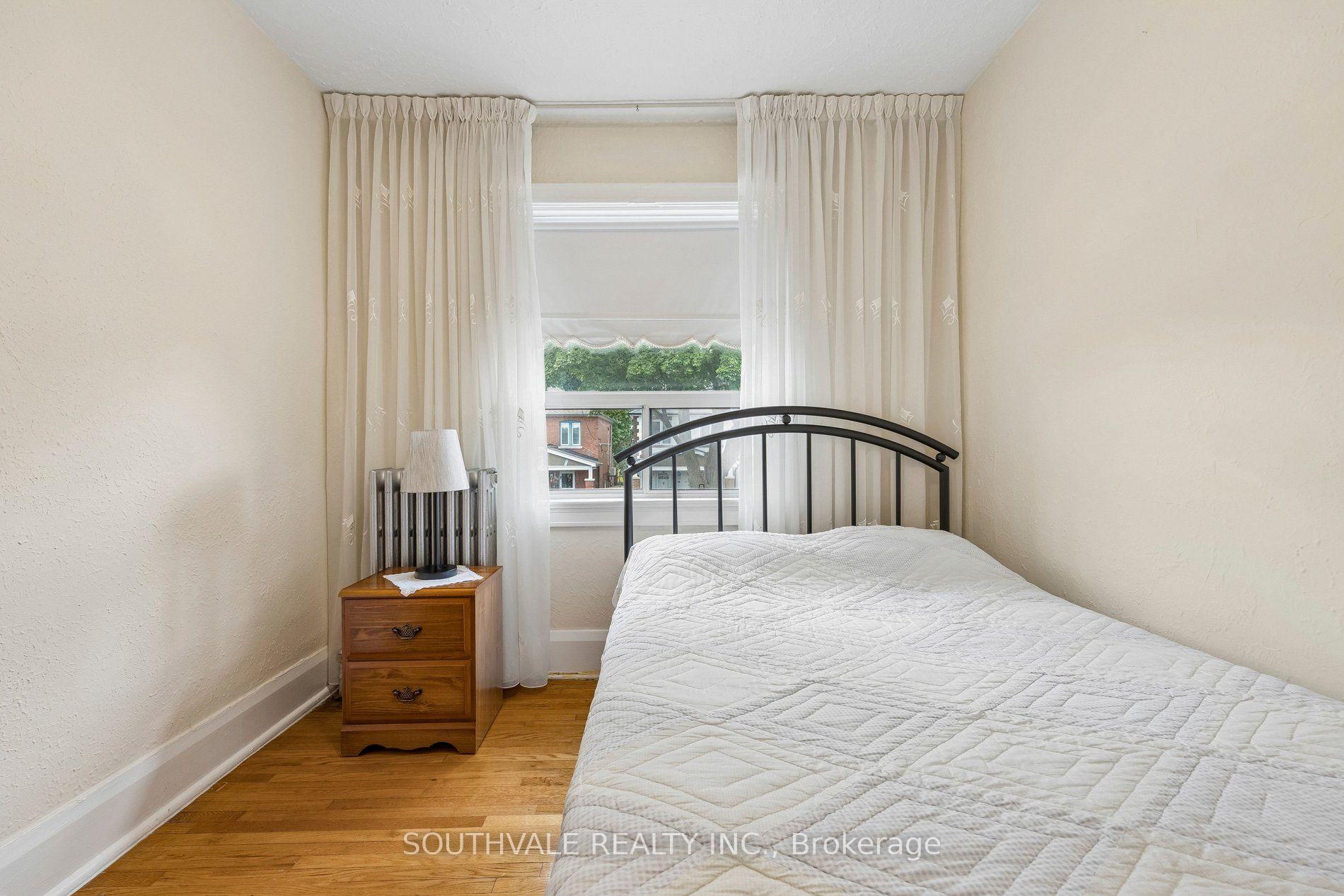 Photo 31 of 67 Kings Park Boulevard, Toronto, Danforth Village-East York — HOMEH