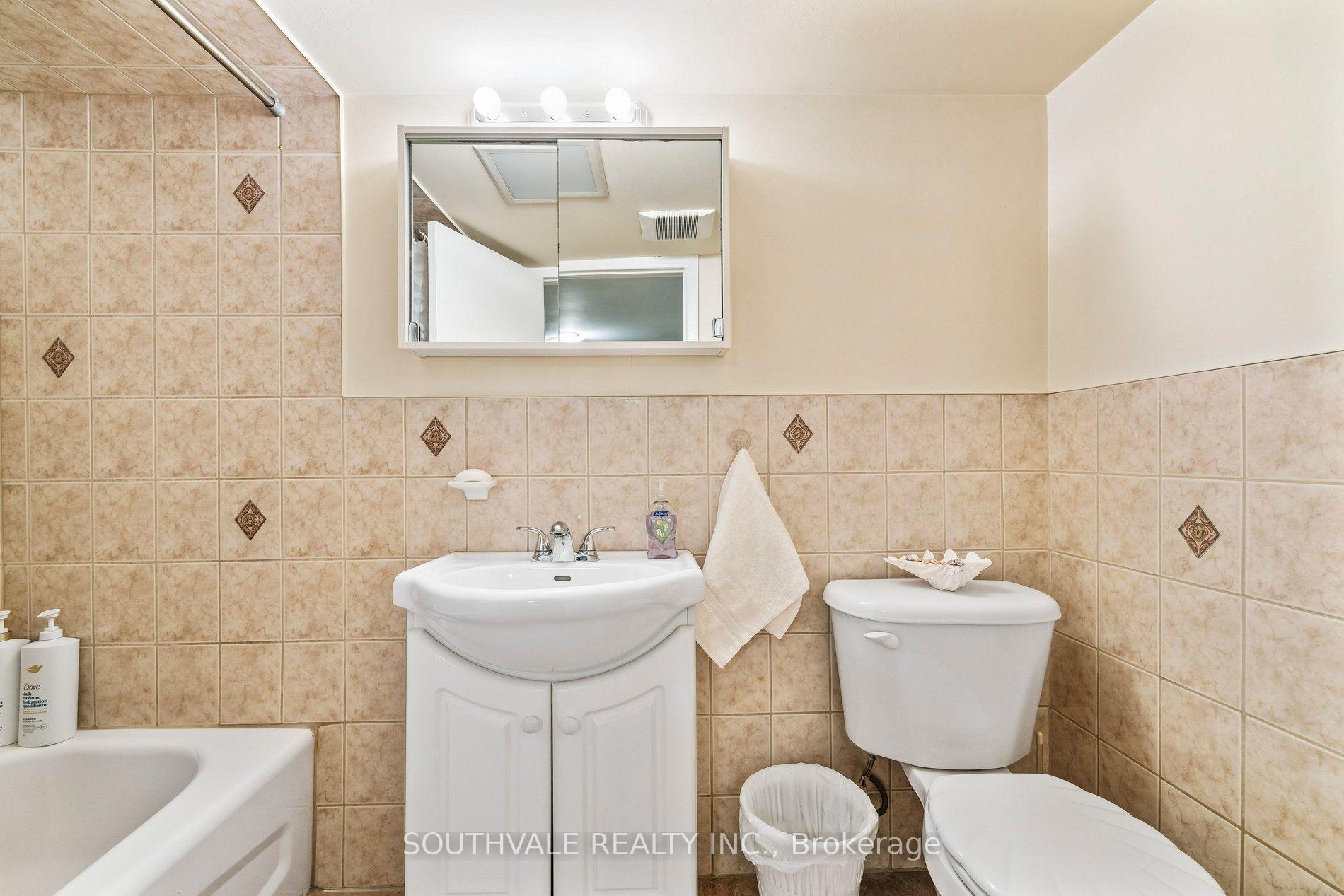 Photo 34 of 67 Kings Park Boulevard, Toronto, Danforth Village-East York — HOMEH