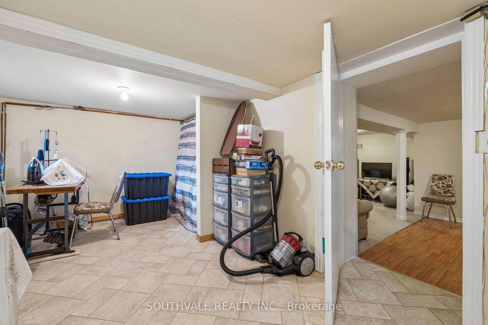 Photo 39 of 67 Kings Park Boulevard, Toronto, Danforth Village-East York — HOMEH