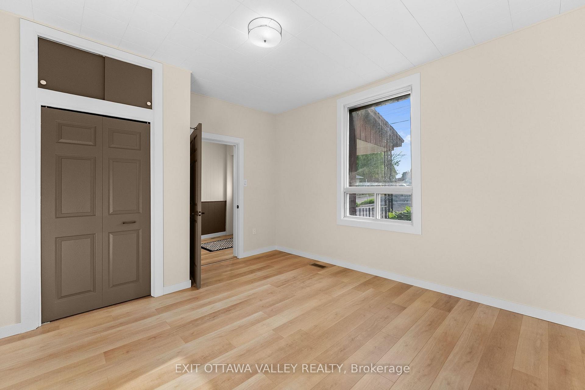 Photo 7 of 164 Maple Avenue, Pembroke, Pembroke — HOMEH