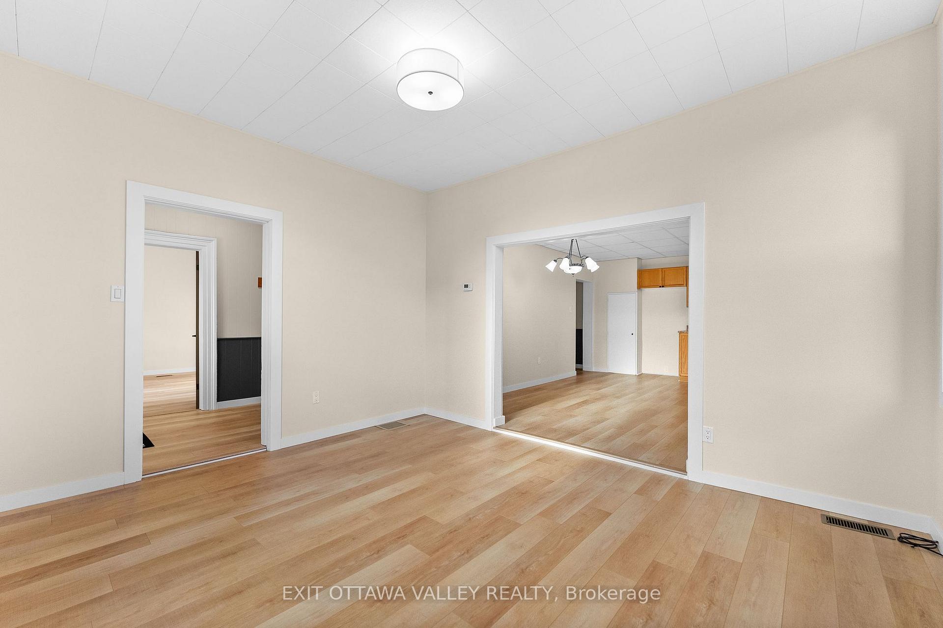 Photo 9 of 164 Maple Avenue, Pembroke, Pembroke — HOMEH