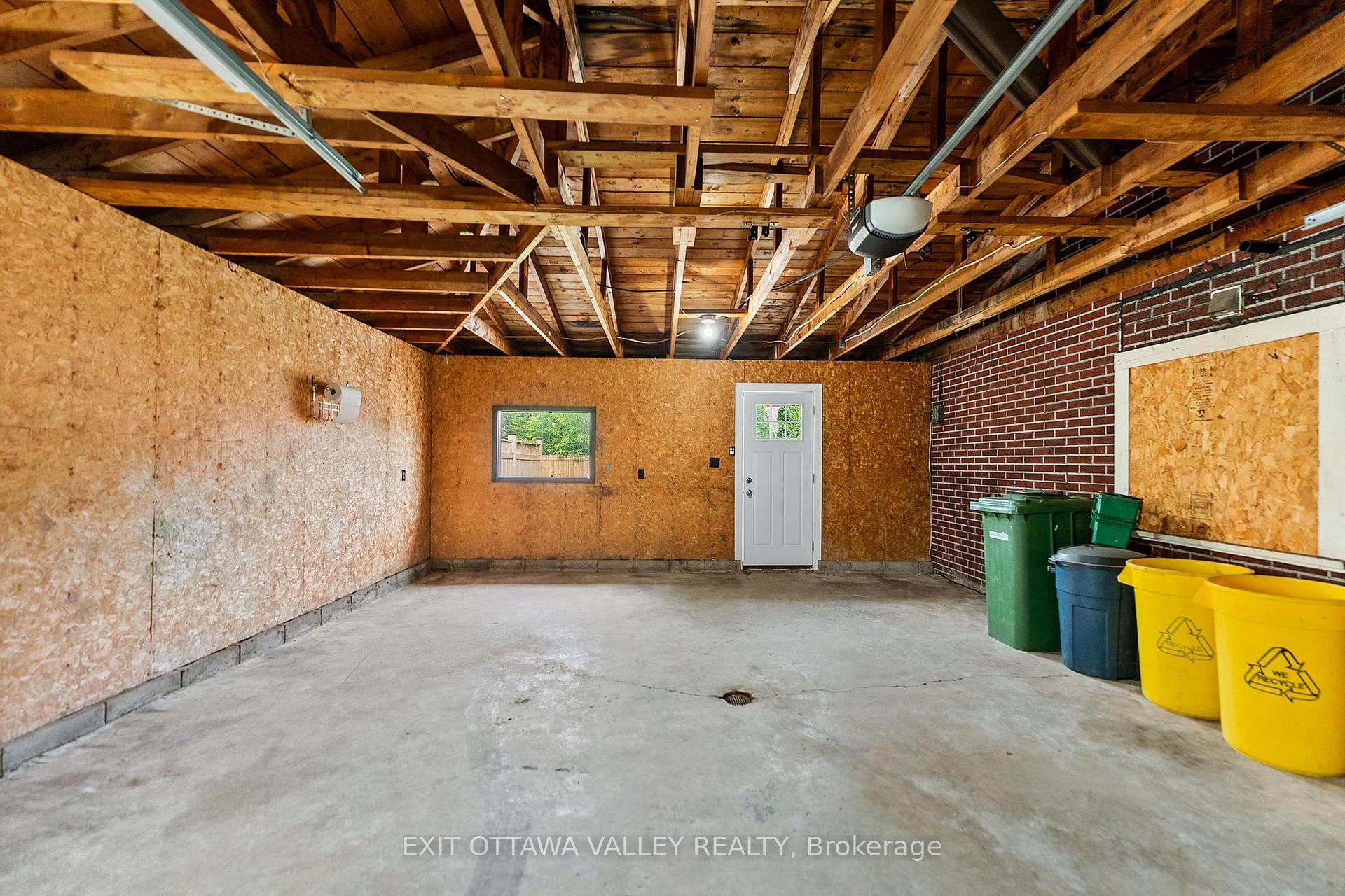Photo 37 of 164 Maple Avenue, Pembroke, Pembroke — HOMEH