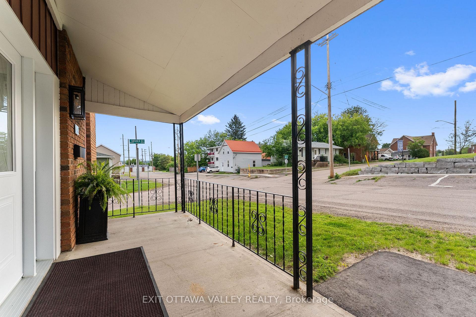 Photo 38 of 164 Maple Avenue, Pembroke, Pembroke — HOMEH