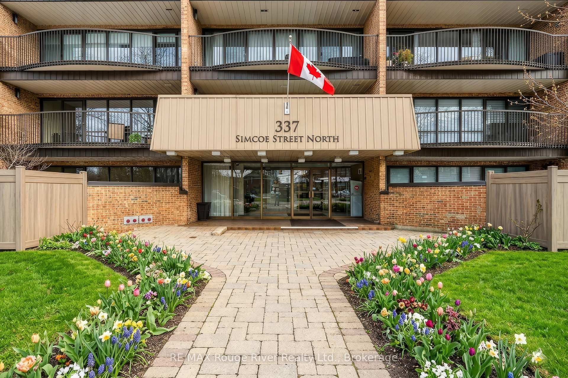 Photo 3 of Unit 401, 337 Simcoe Street, Oshawa, O'Neill — HOMEH