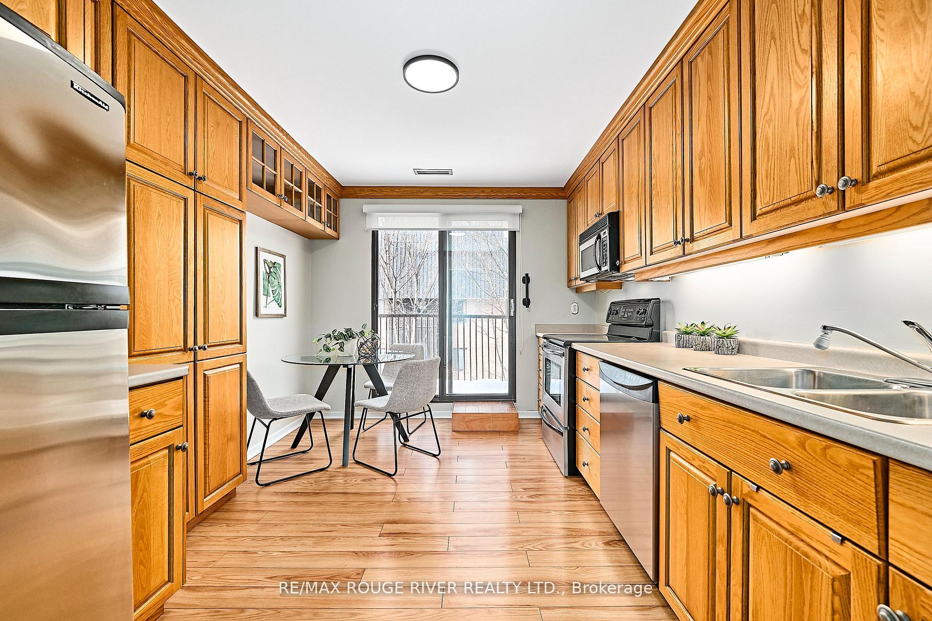 Photo 9 of Unit 401, 337 Simcoe Street, Oshawa, O'Neill — HOMEH