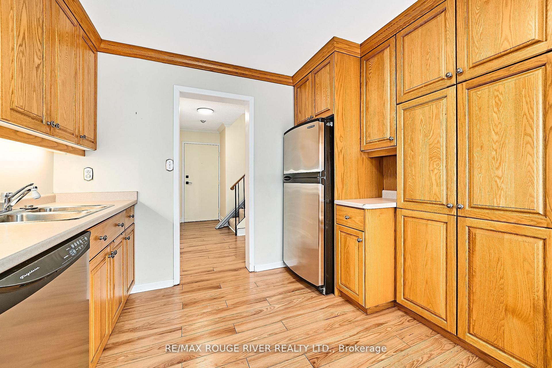 Photo 14 of Unit 401, 337 Simcoe Street, Oshawa, O'Neill — HOMEH