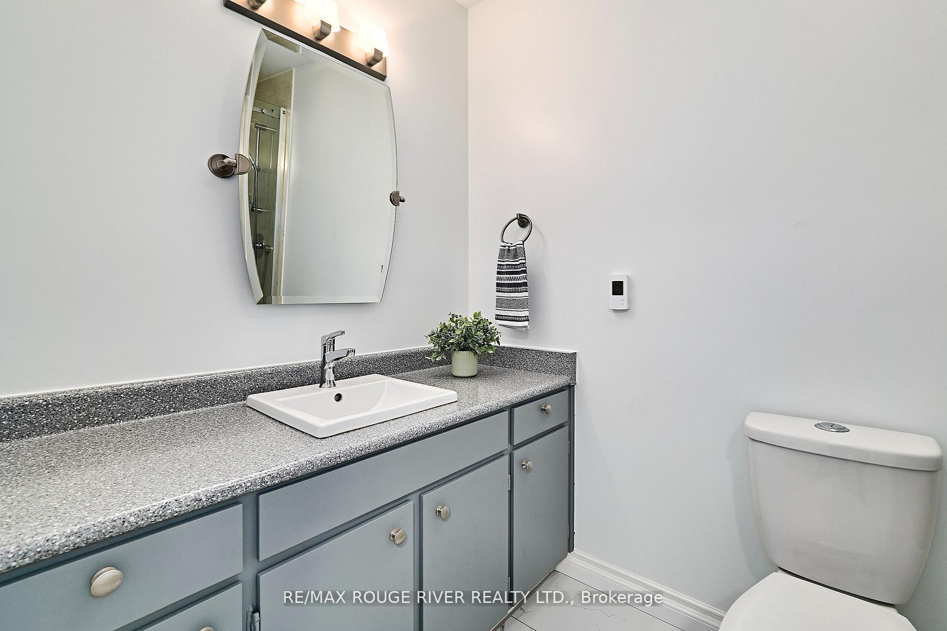 Photo 31 of Unit 401, 337 Simcoe Street, Oshawa, O'Neill — HOMEH