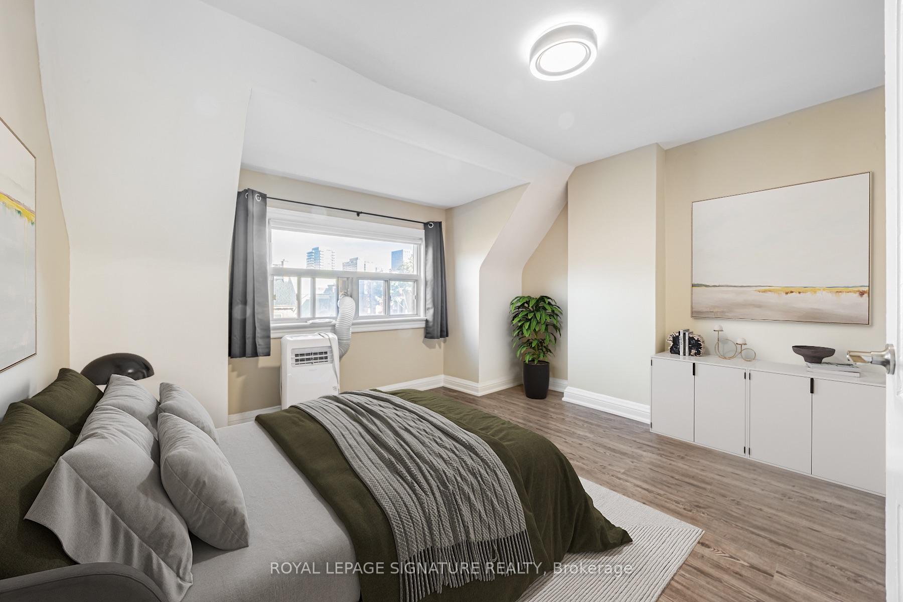 Photo 17 of Unit 1, 14 Howland Avenue, Toronto, The Annex — HOMEH