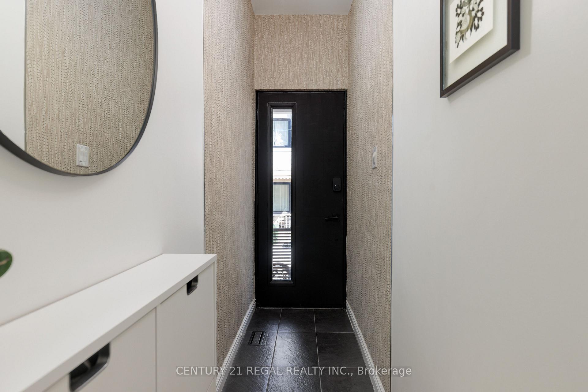 Photo 4 of 55 Shirley Street, Toronto, Little Portugal — HOMEH