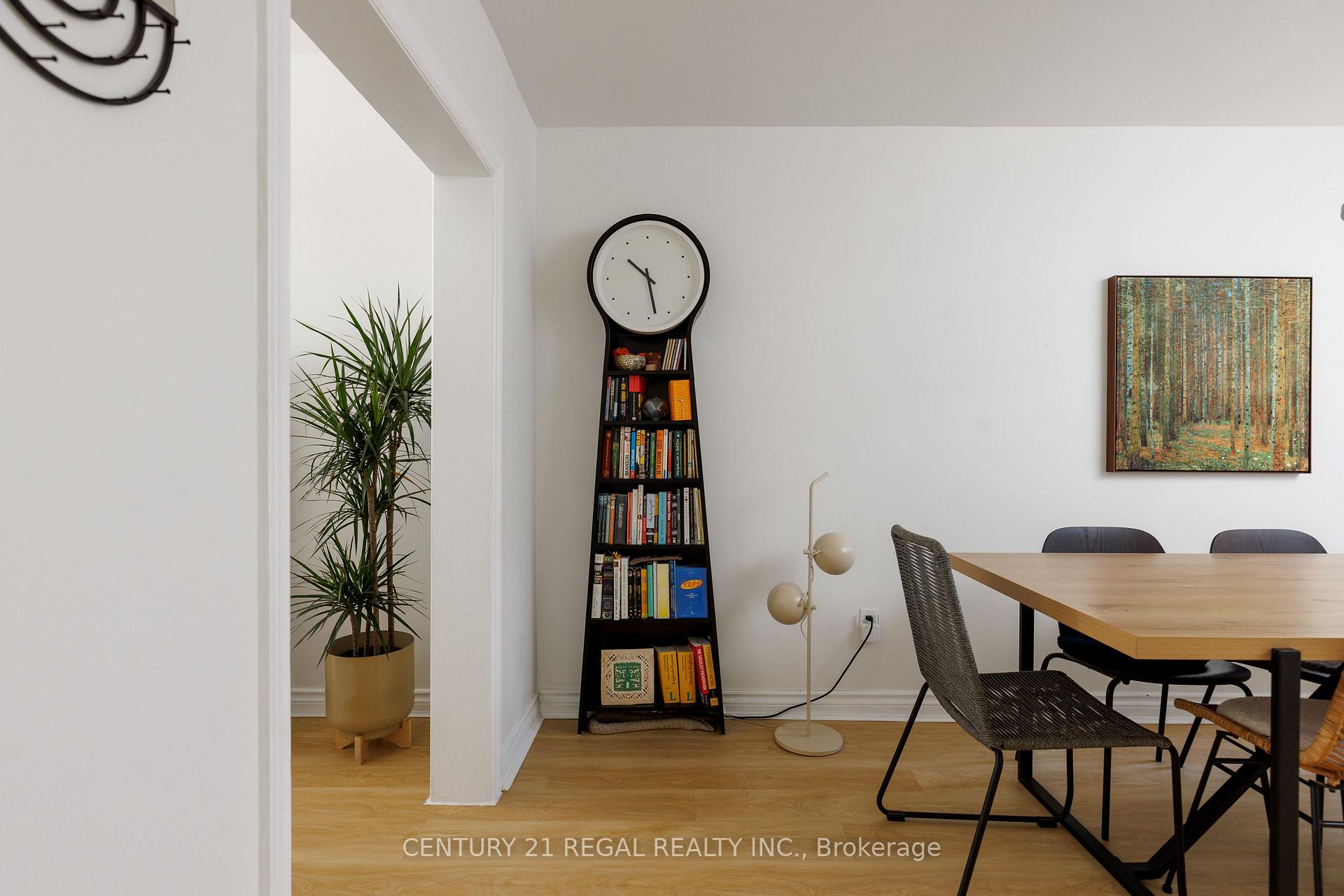 Photo 6 of 55 Shirley Street, Toronto, Little Portugal — HOMEH