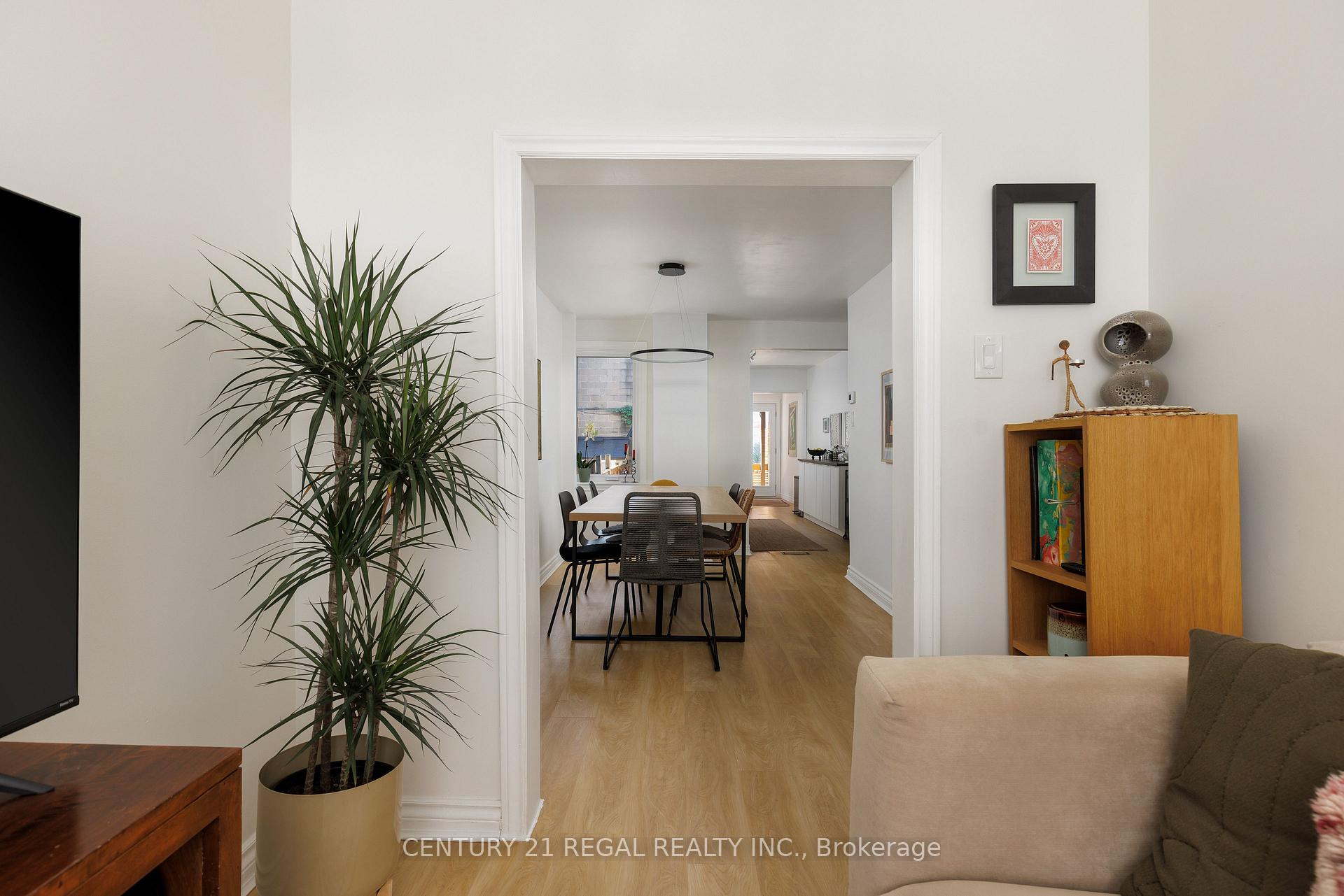 Photo 8 of 55 Shirley Street, Toronto, Little Portugal — HOMEH