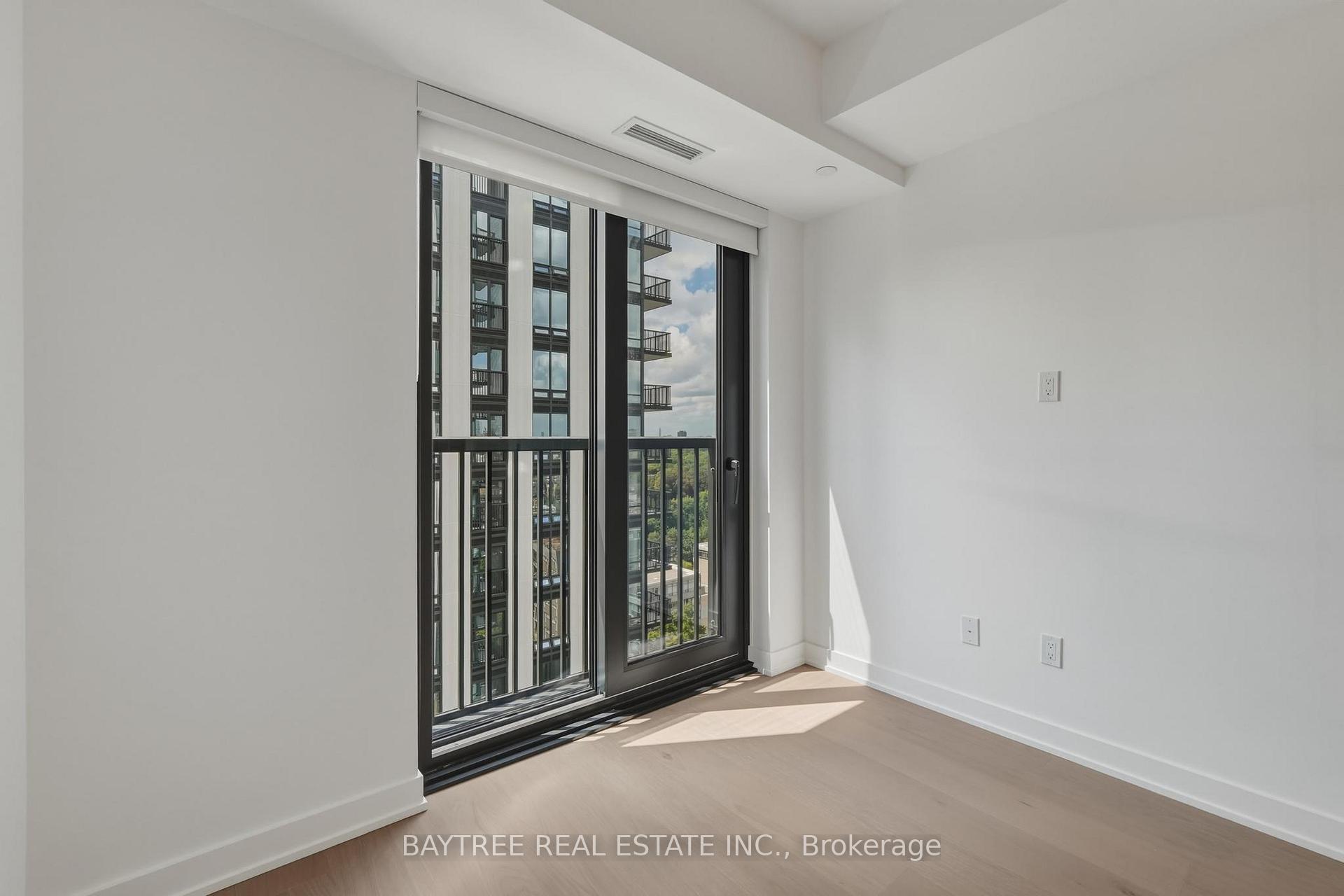 Photo 4 of Unit 1726, 89 Montclair Avenue, Toronto, Forest Hill South — HOMEH