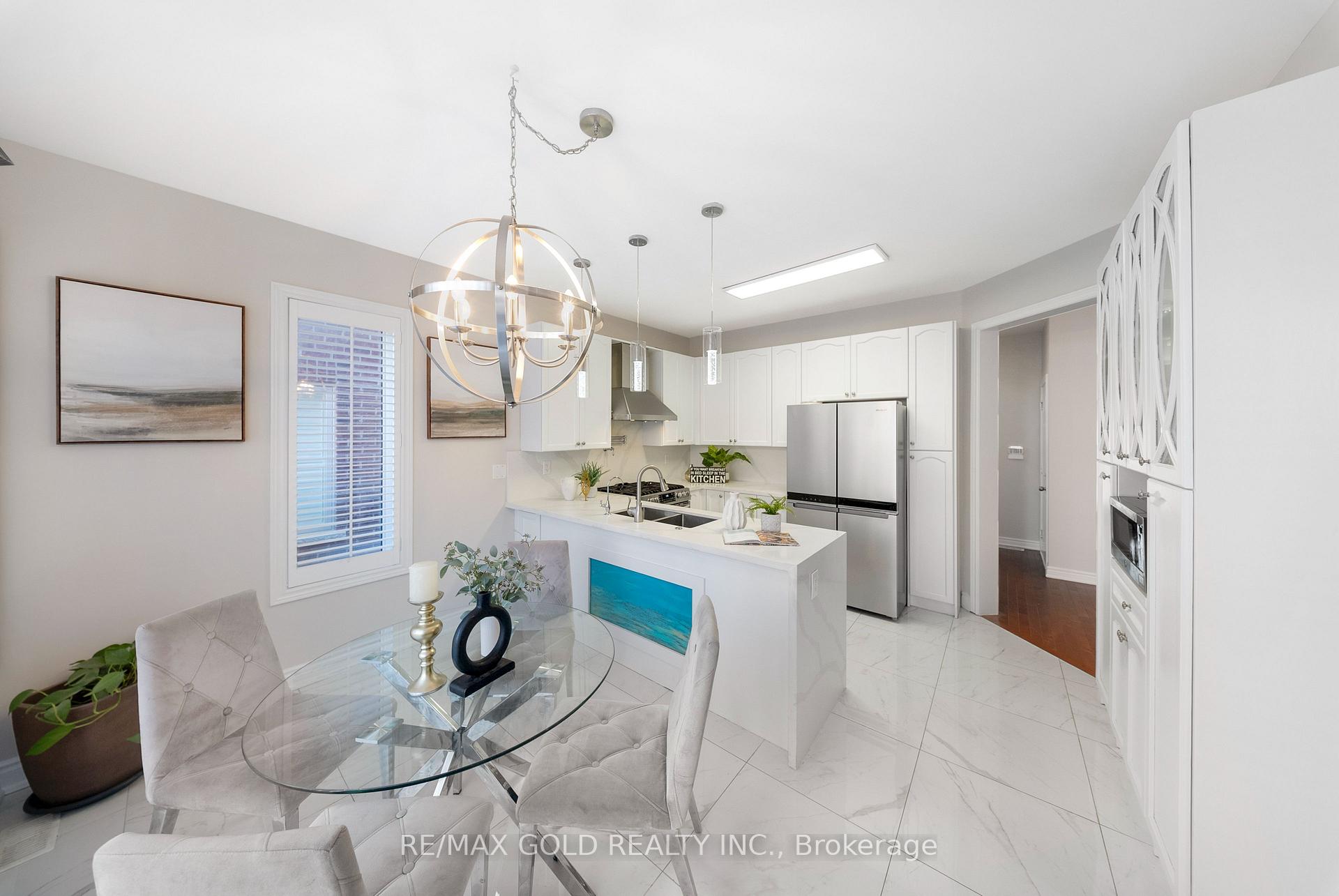 Photo 12 of 19 Bellcrest Road, Brampton, Credit Valley — HOMEH
