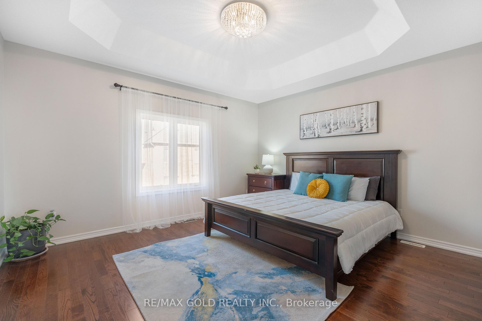 Photo 21 of 19 Bellcrest Road, Brampton, Credit Valley — HOMEH