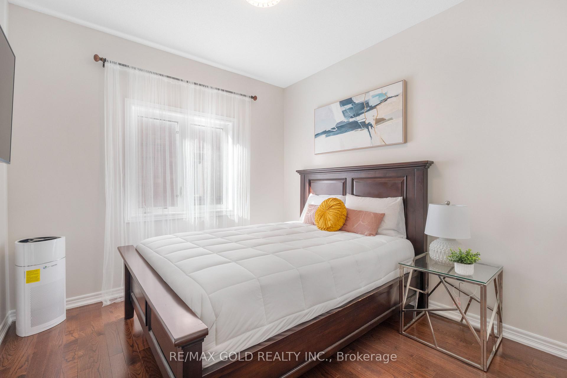 Photo 32 of 19 Bellcrest Road, Brampton, Credit Valley — HOMEH
