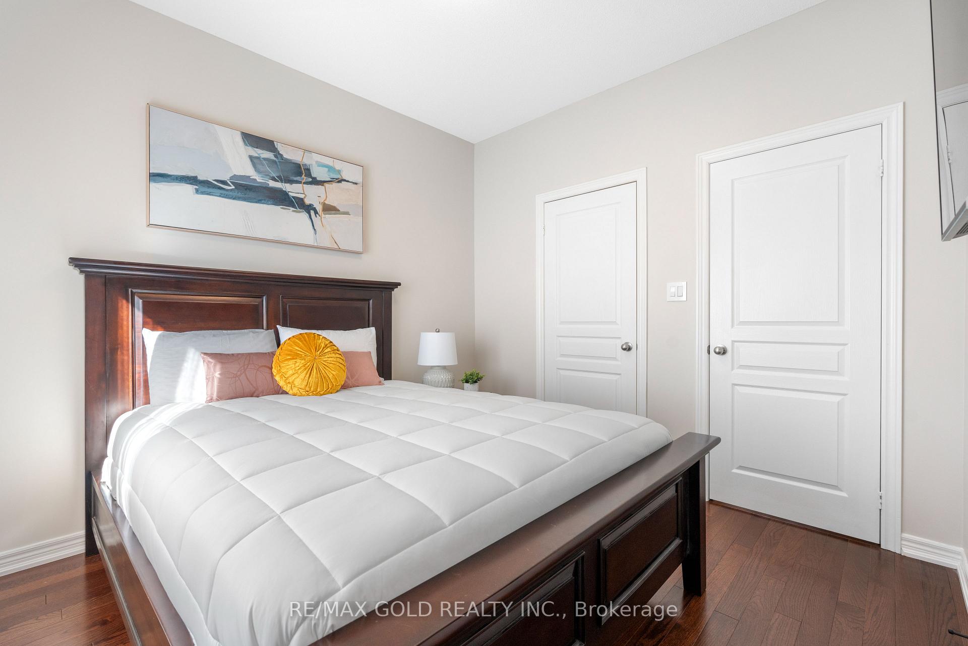 Photo 33 of 19 Bellcrest Road, Brampton, Credit Valley — HOMEH