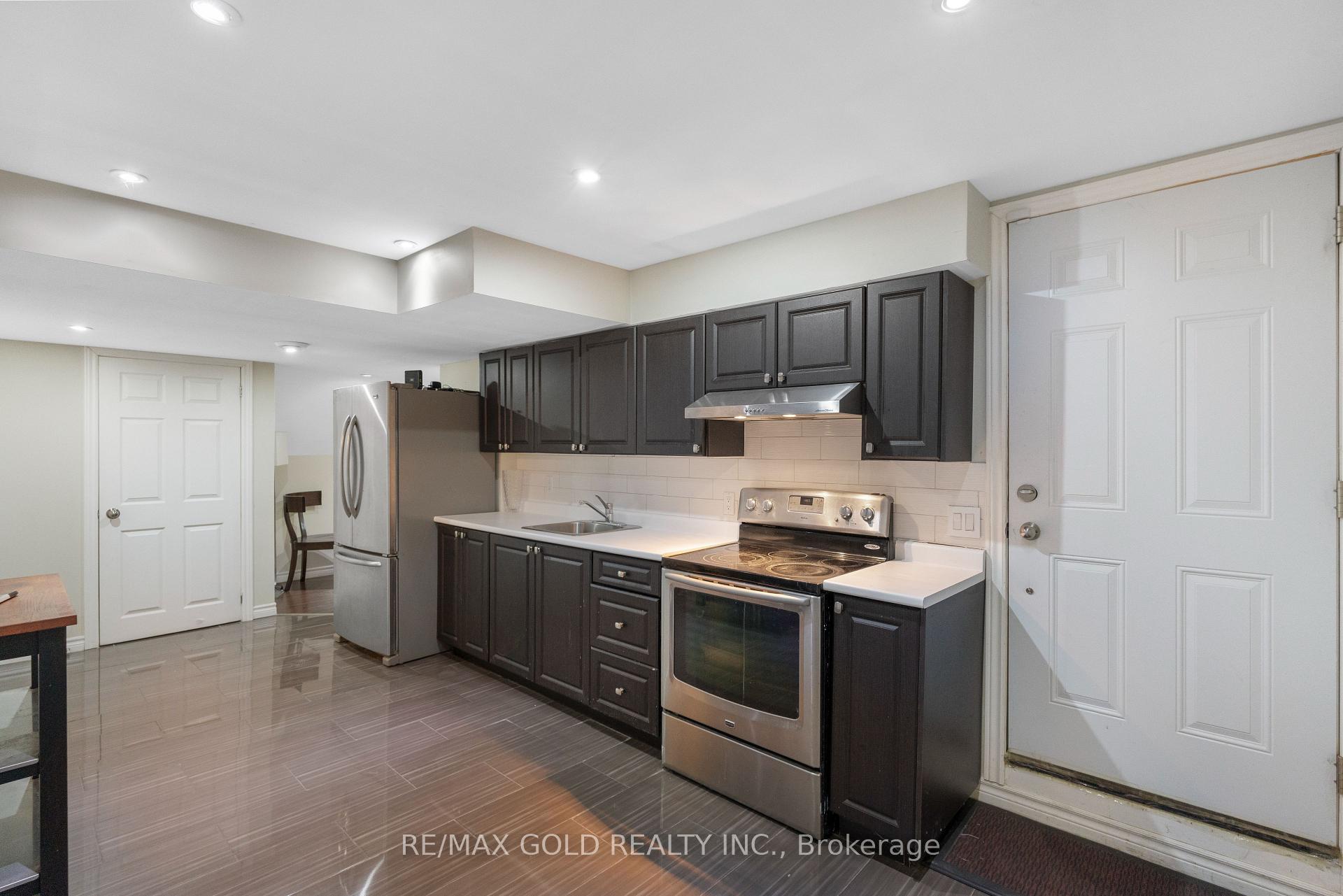 Photo 38 of 19 Bellcrest Road, Brampton, Credit Valley — HOMEH