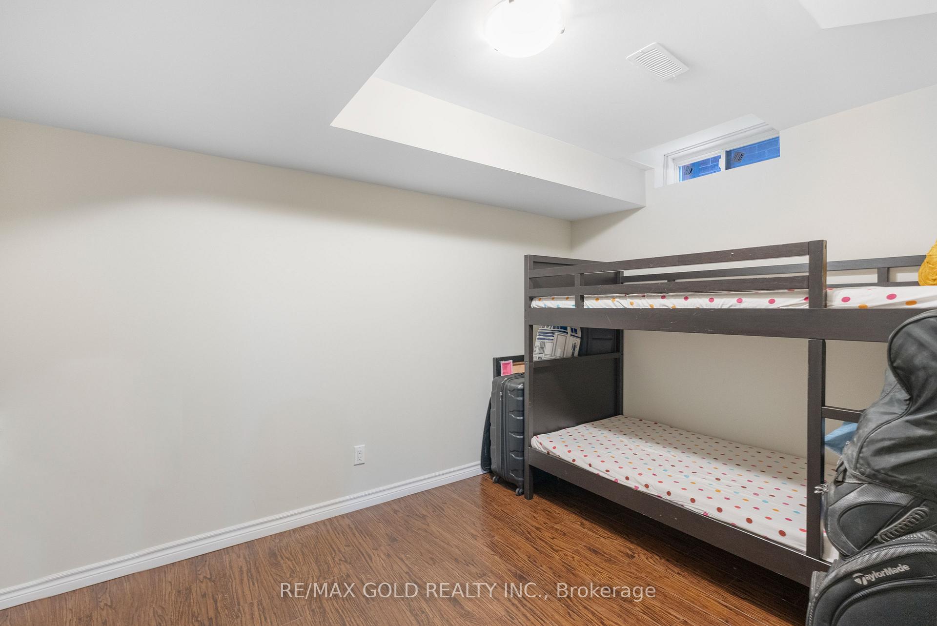 Photo 41 of 19 Bellcrest Road, Brampton, Credit Valley — HOMEH