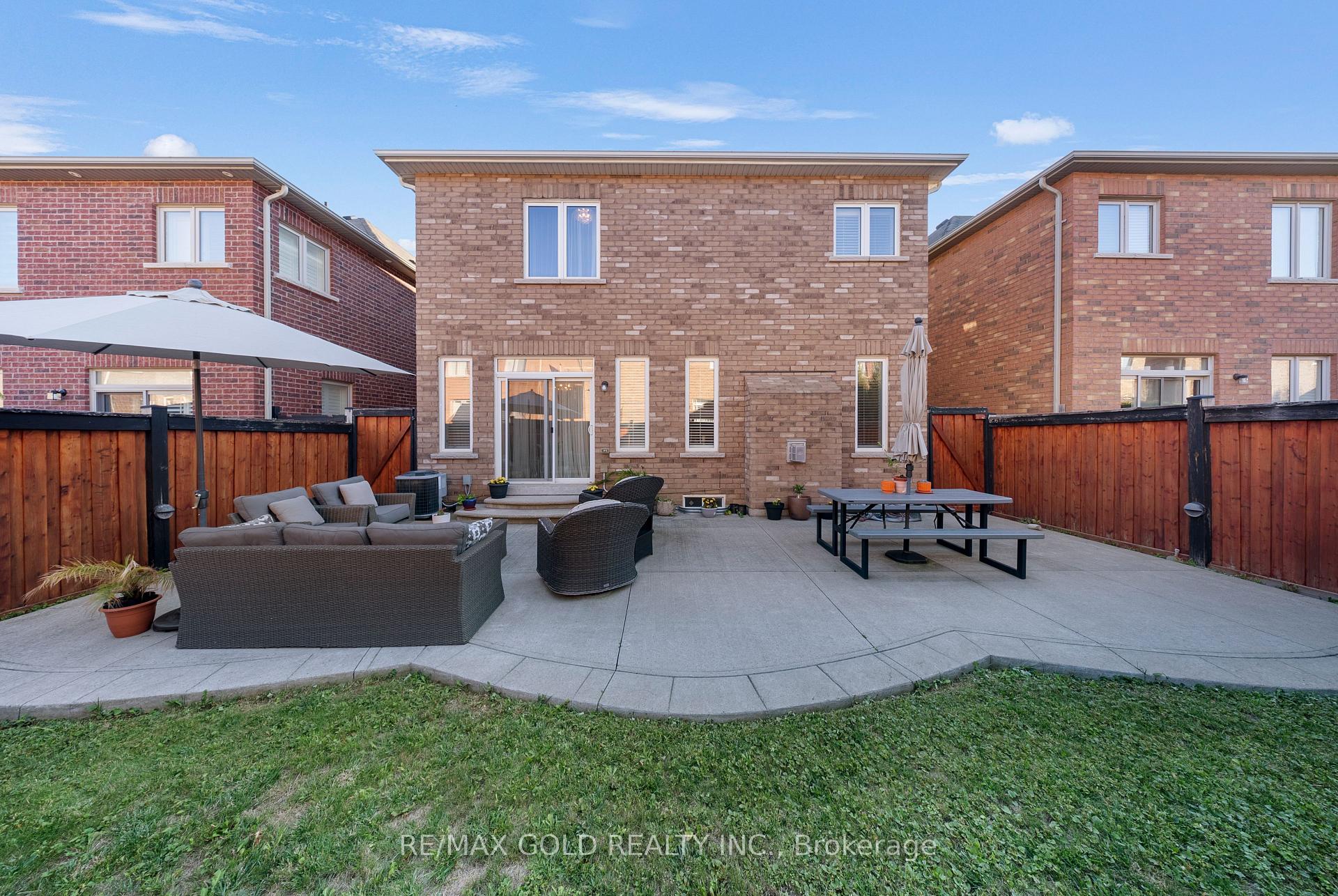 Photo 49 of 19 Bellcrest Road, Brampton, Credit Valley — HOMEH