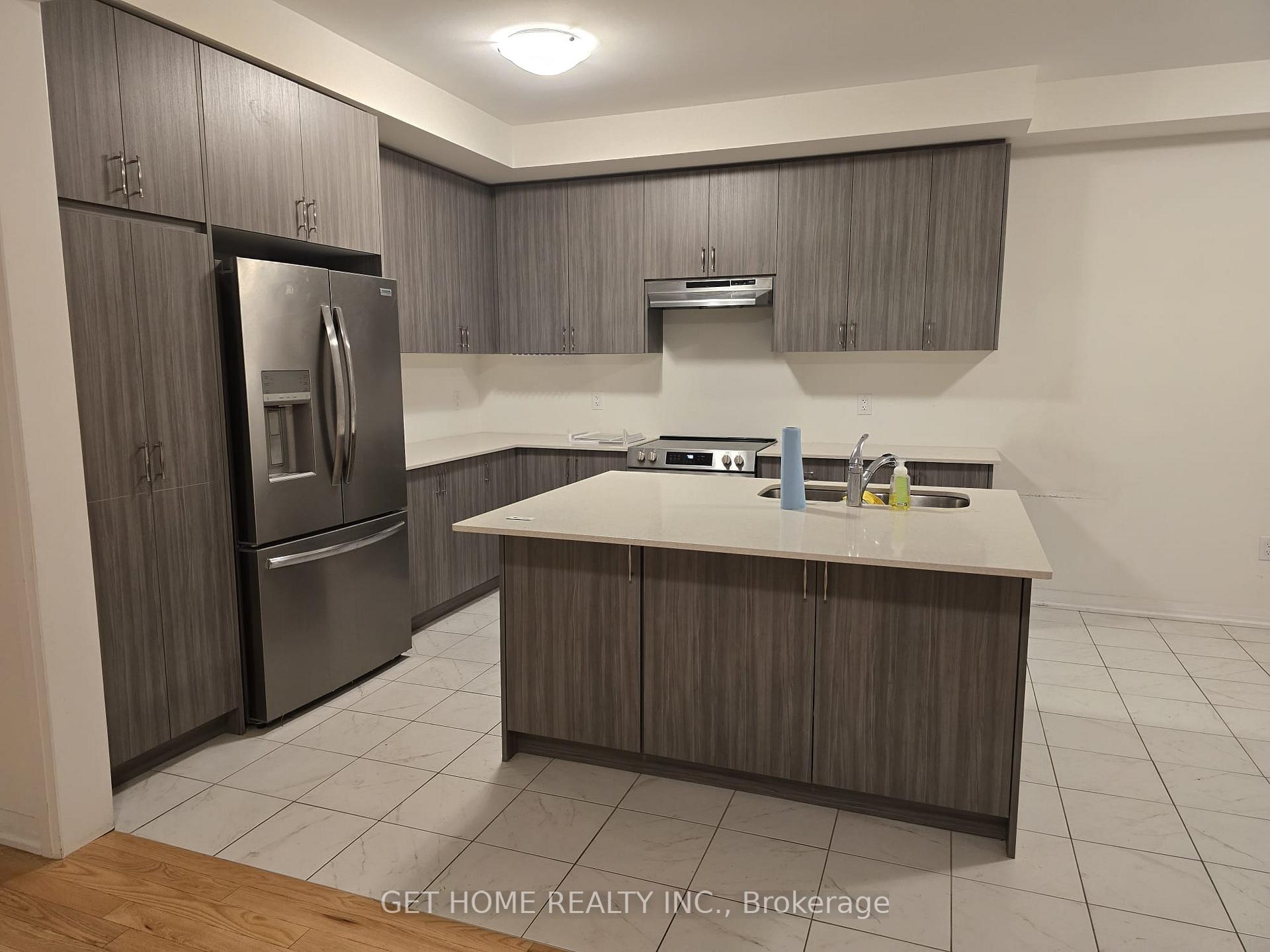 Photo 5 of 52 Crossmore Crescent, Cambridge, Westview — HOMEH