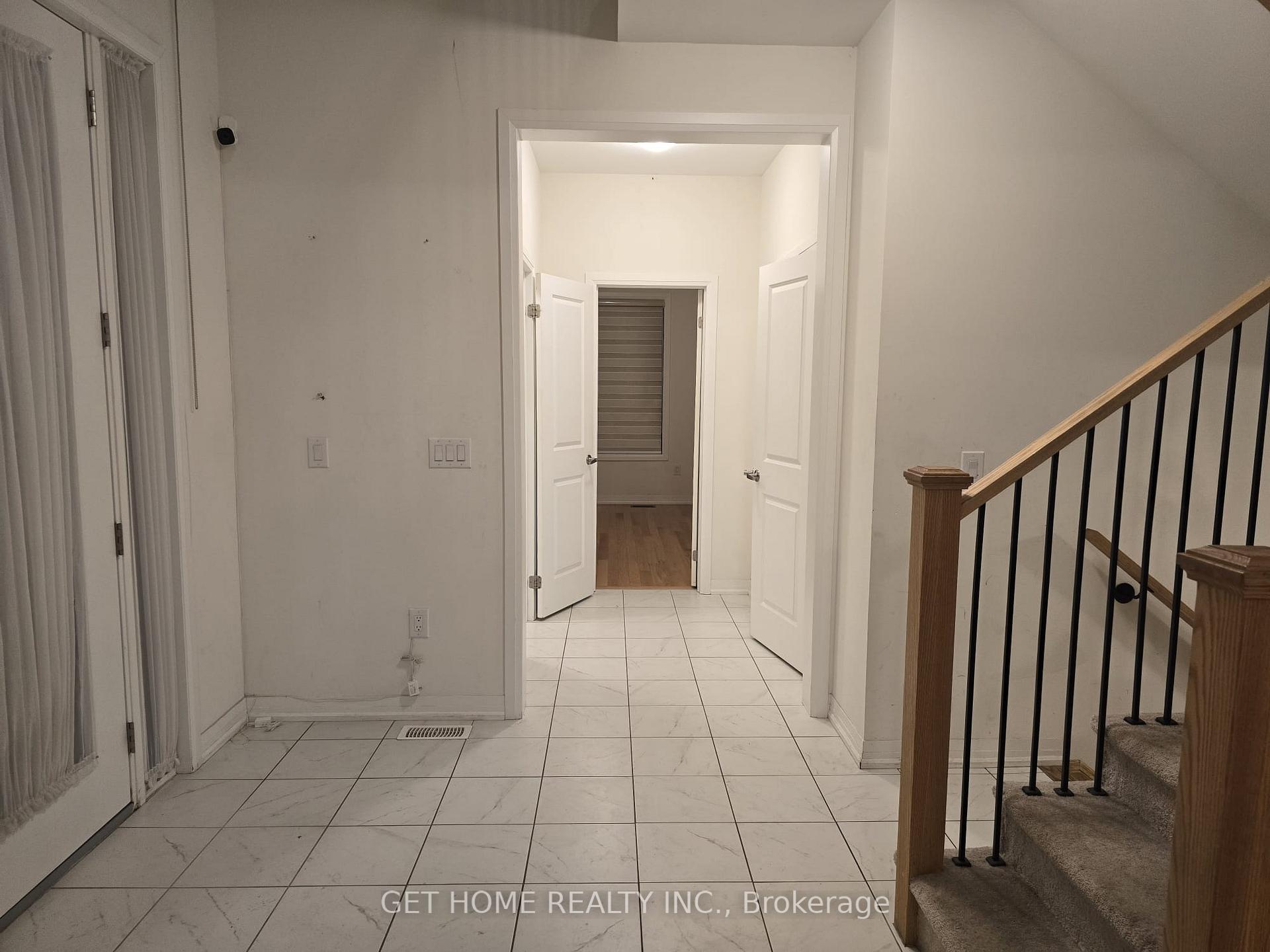 Photo 7 of 52 Crossmore Crescent, Cambridge, Westview — HOMEH