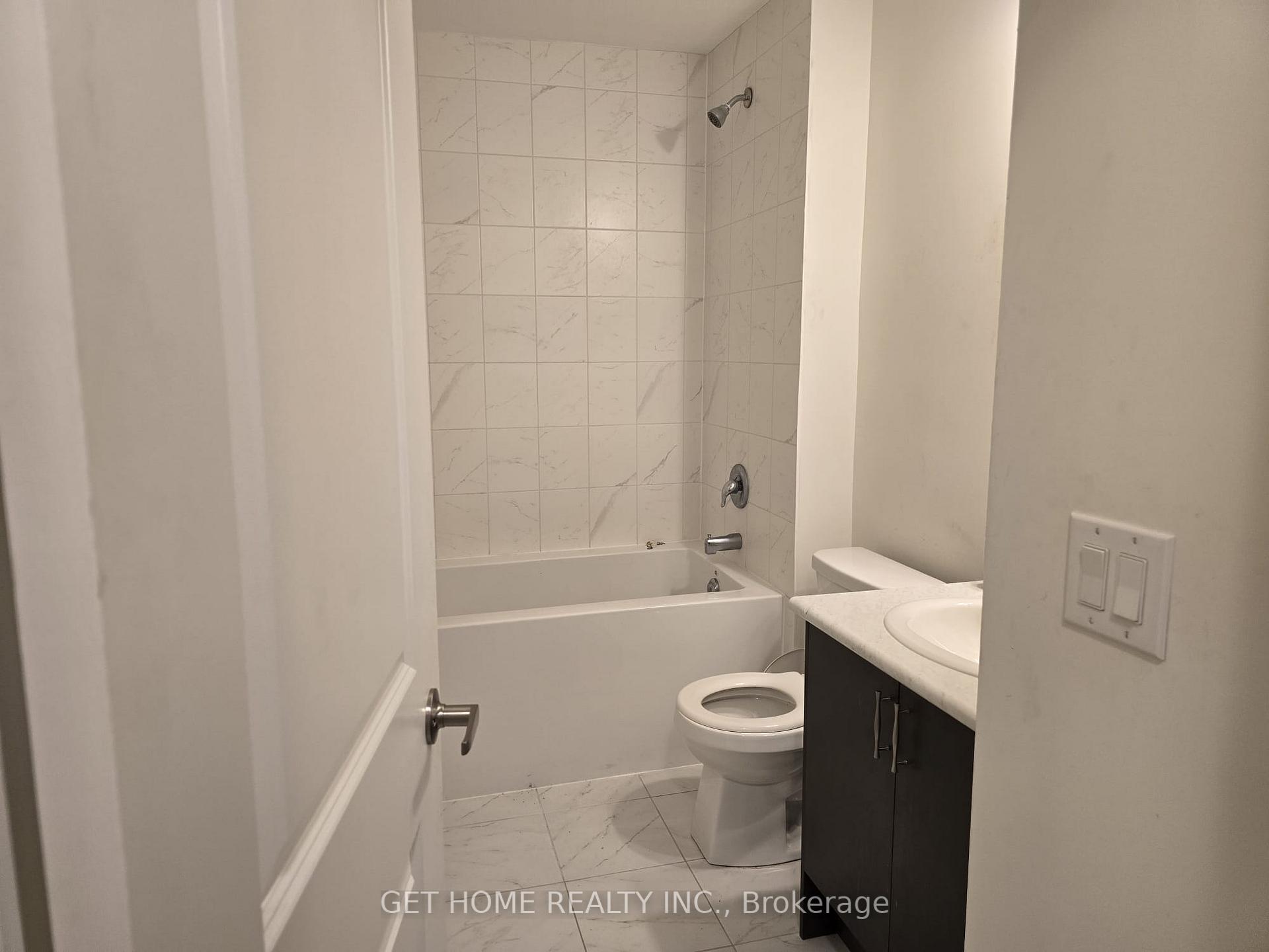 Photo 20 of 52 Crossmore Crescent, Cambridge, Westview — HOMEH