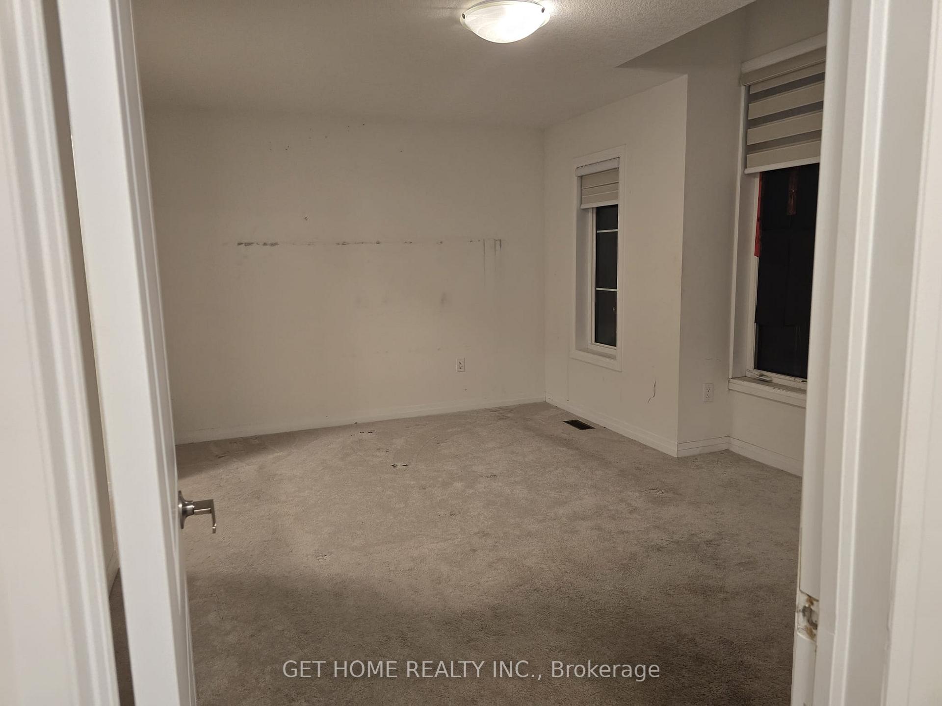 Photo 26 of 52 Crossmore Crescent, Cambridge, Westview — HOMEH