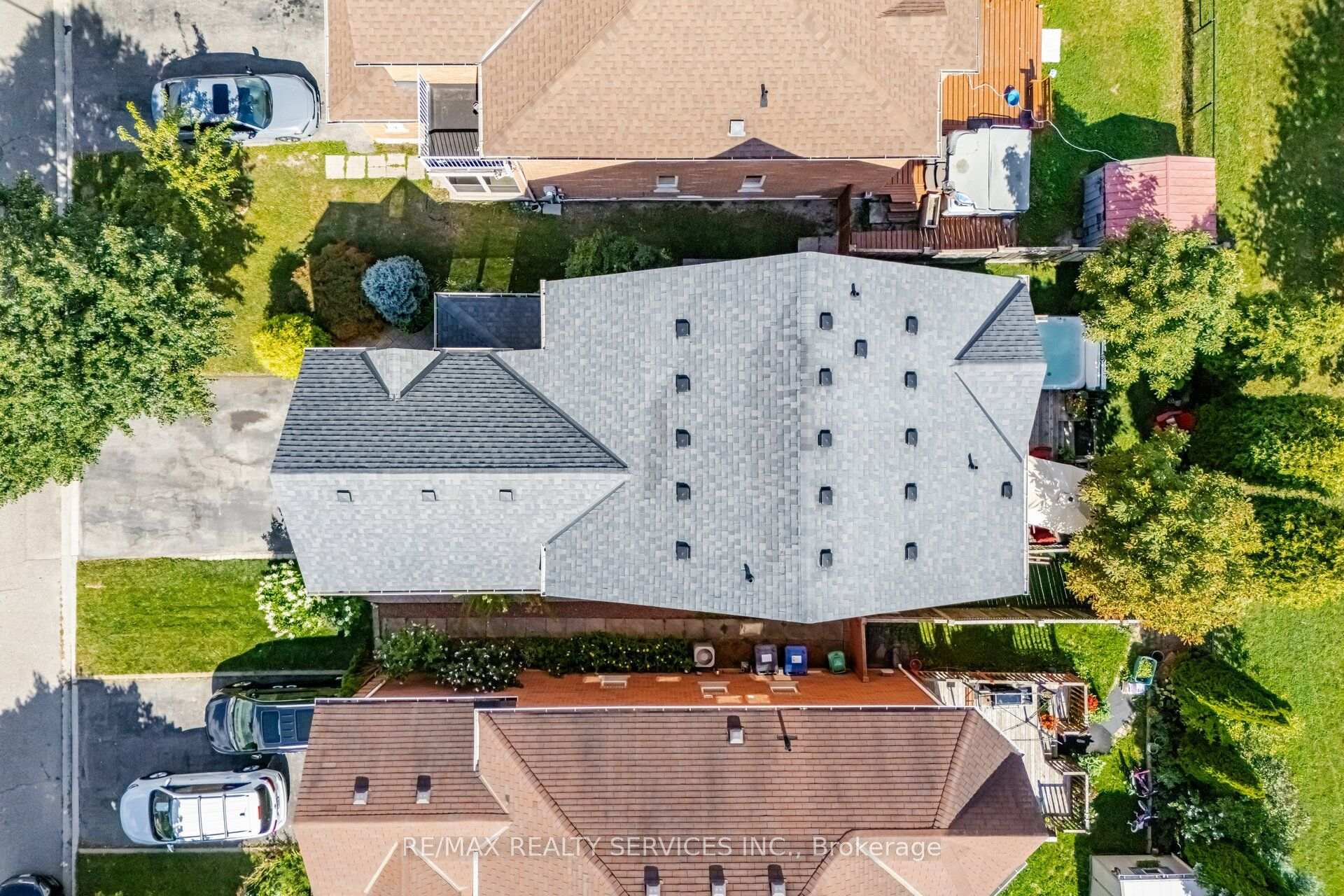Photo 4 of 23 Swansea Meadows Drive, Brampton, Northwest Sandalwood Parkway — HOMEH