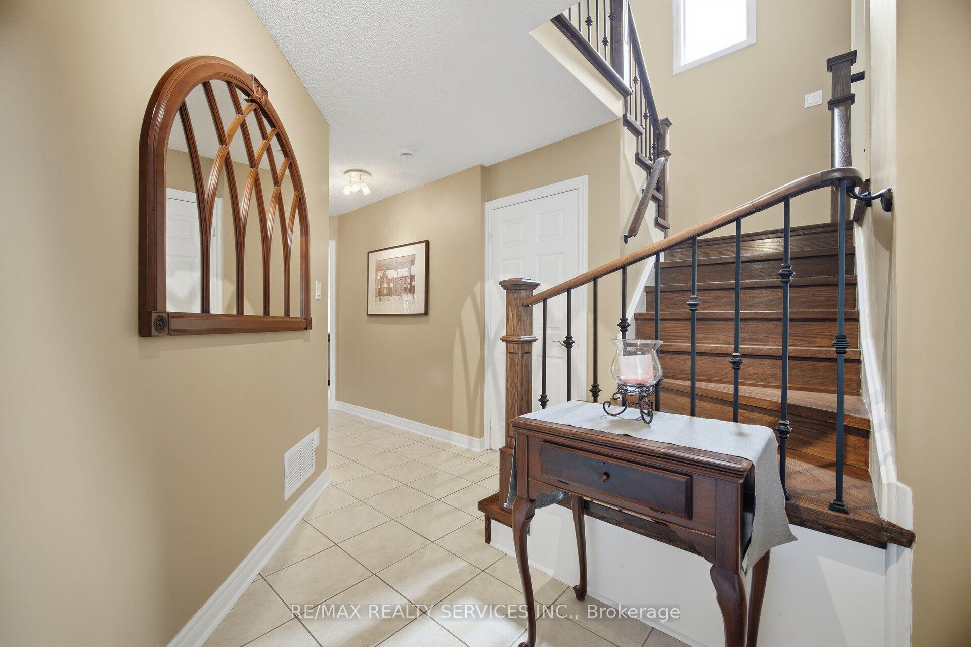 Photo 8 of 23 Swansea Meadows Drive, Brampton, Northwest Sandalwood Parkway — HOMEH
