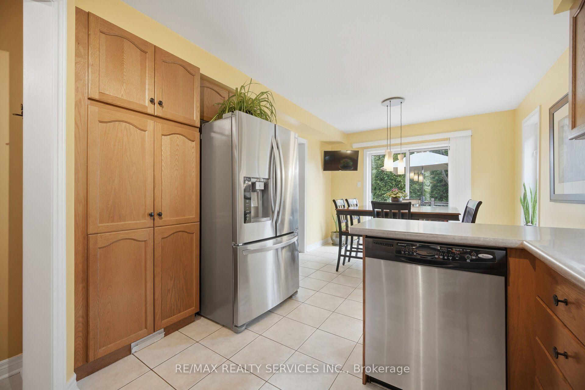 Photo 15 of 23 Swansea Meadows Drive, Brampton, Northwest Sandalwood Parkway — HOMEH
