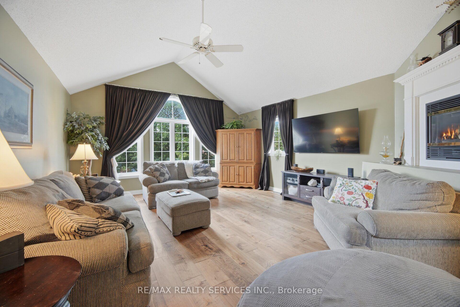Photo 17 of 23 Swansea Meadows Drive, Brampton, Northwest Sandalwood Parkway — HOMEH