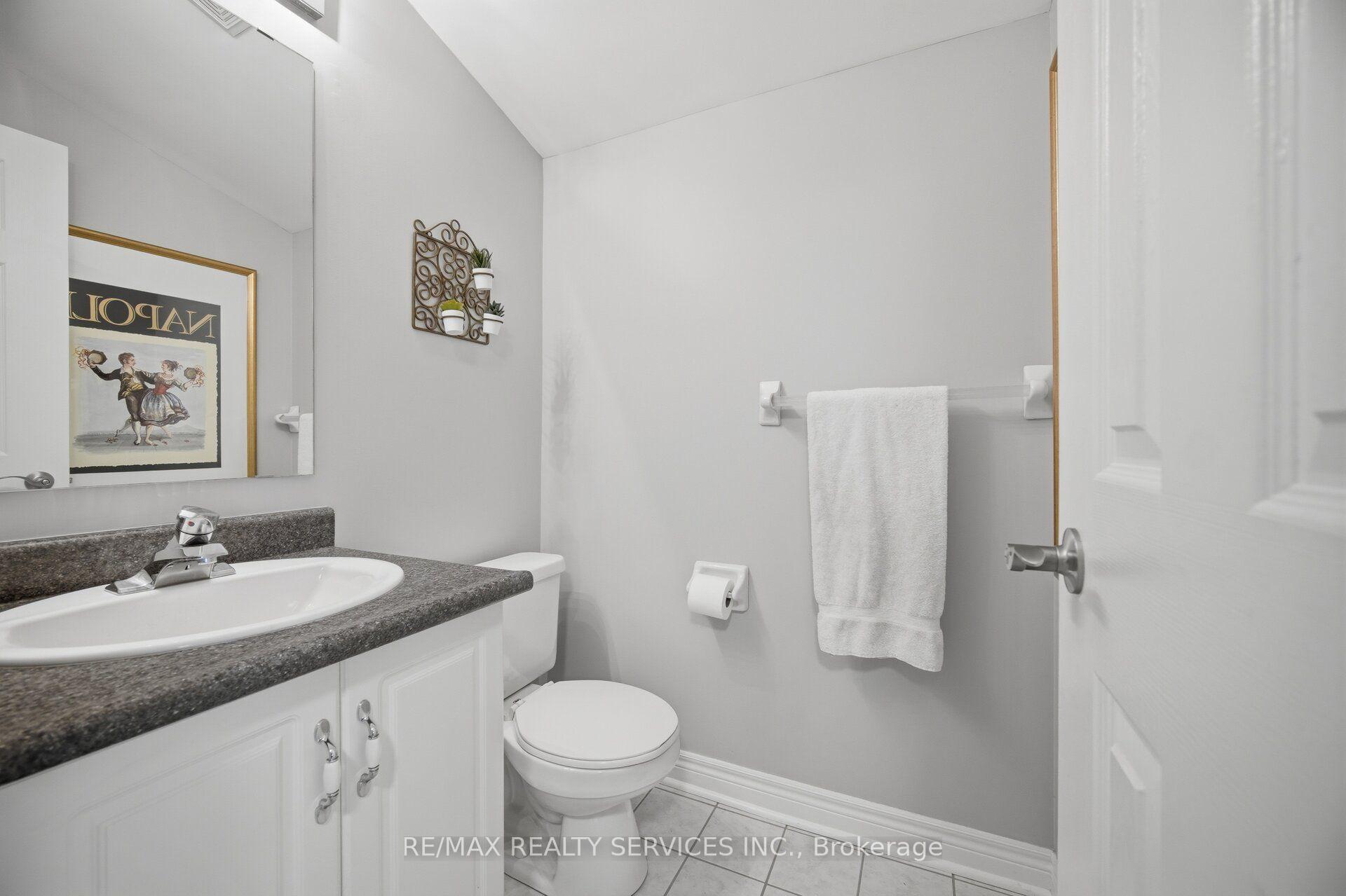 Photo 36 of 23 Swansea Meadows Drive, Brampton, Northwest Sandalwood Parkway — HOMEH