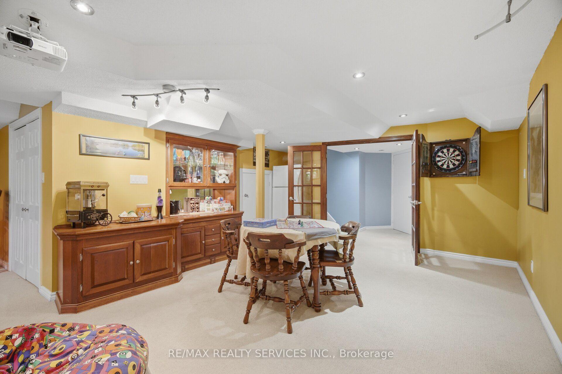 Photo 38 of 23 Swansea Meadows Drive, Brampton, Northwest Sandalwood Parkway — HOMEH