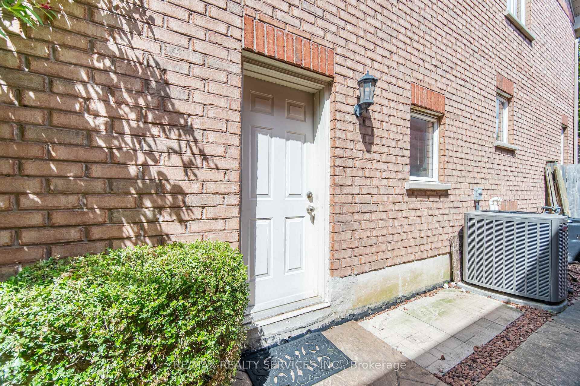 Photo 47 of 23 Swansea Meadows Drive, Brampton, Northwest Sandalwood Parkway — HOMEH