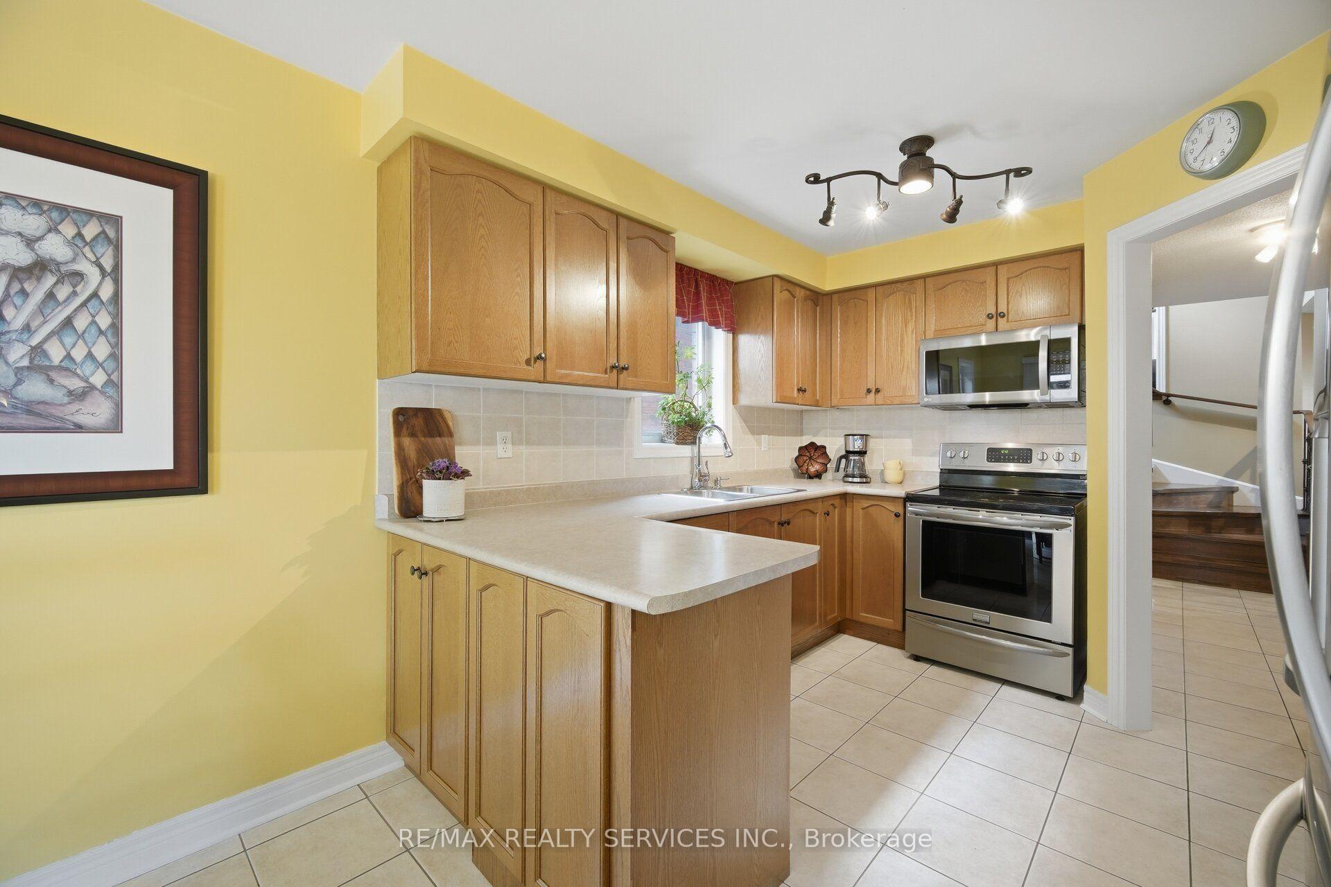 Photo 51 of 23 Swansea Meadows Drive, Brampton, Northwest Sandalwood Parkway — HOMEH