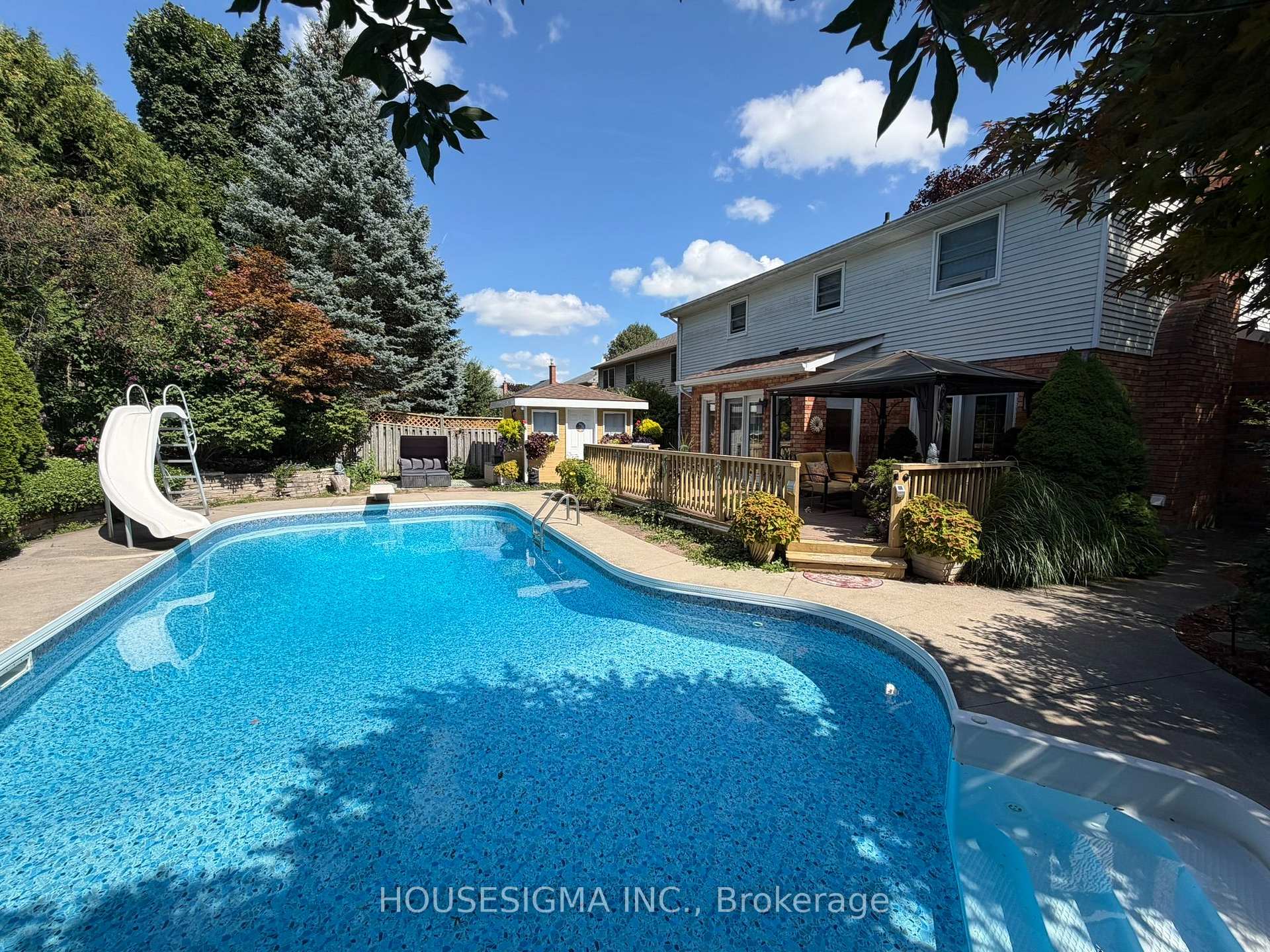 Photo 36 of 18 Jennifer Gardens, London, North B — HOMEH