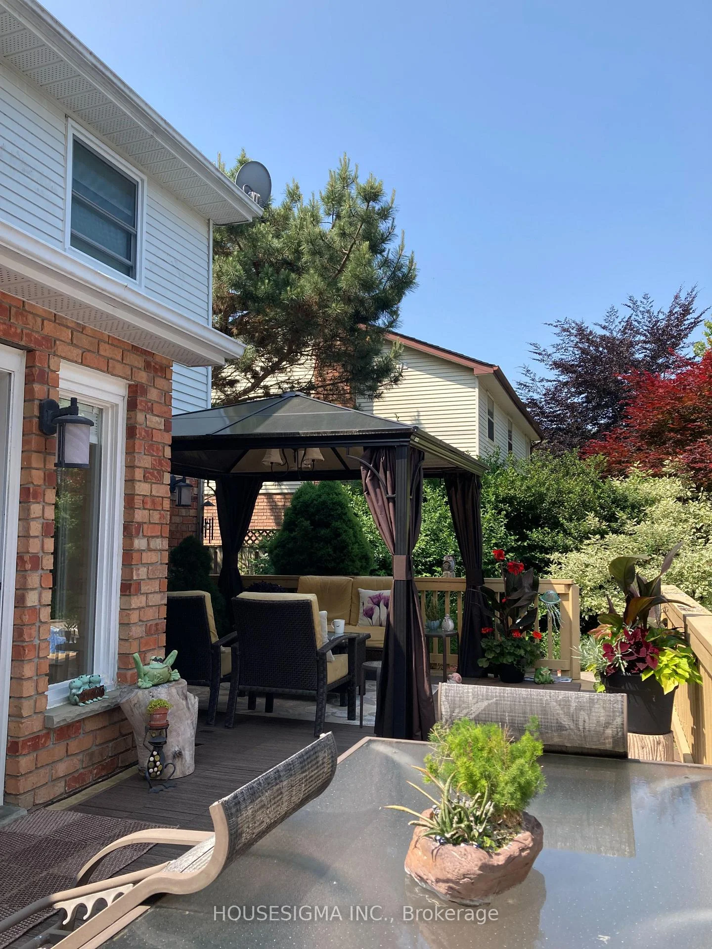 Photo 42 of 18 Jennifer Gardens, London, North B — HOMEH