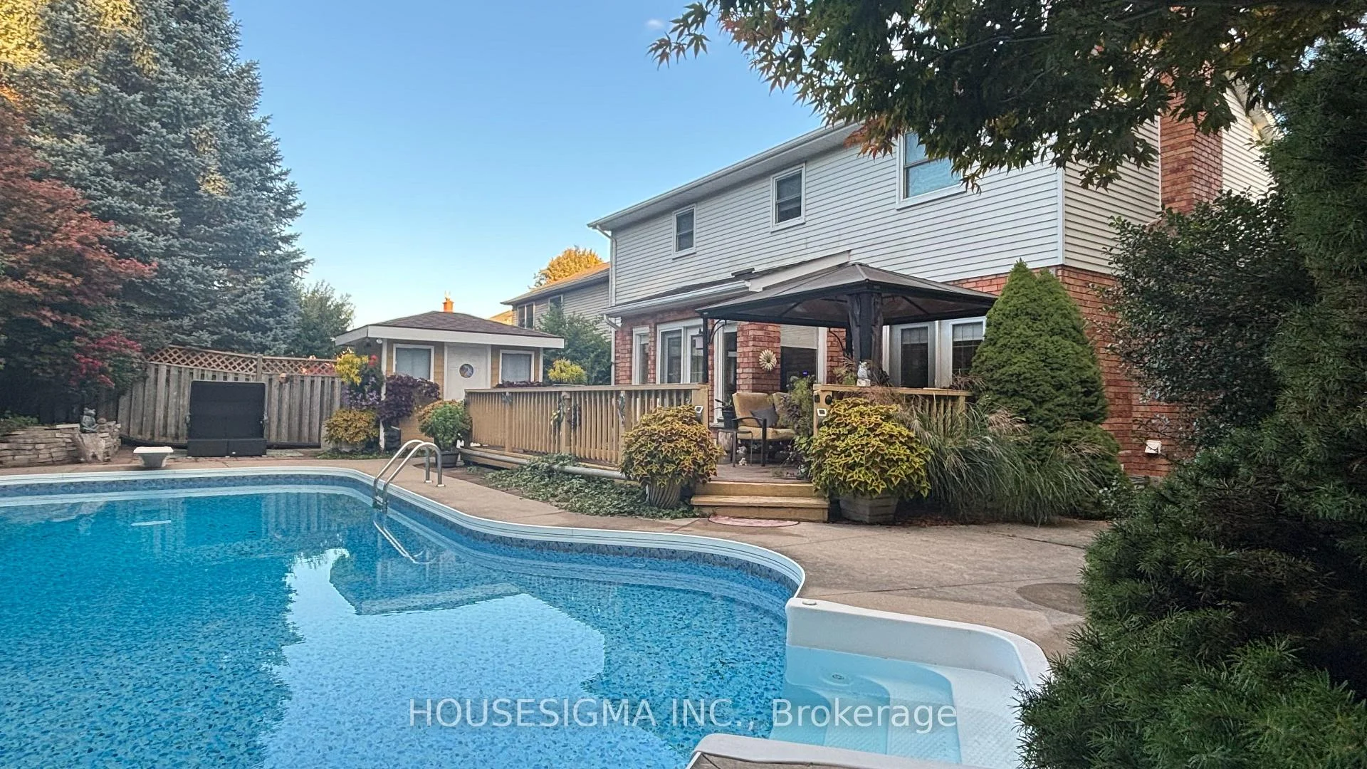 Photo 39 of 18 Jennifer Gardens, London, North B — HOMEH