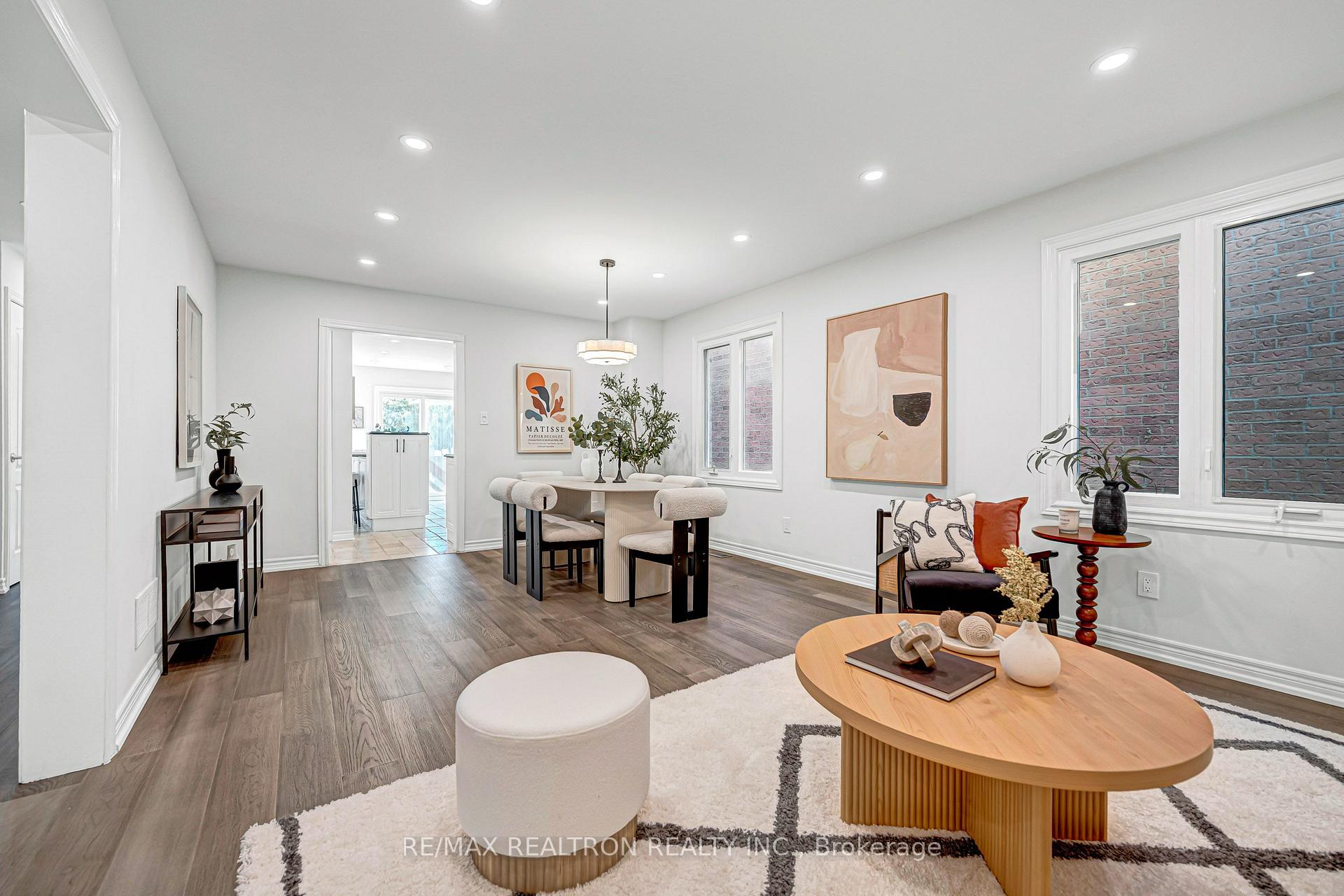 Photo 10 of 120 Brookmill Drive, Vaughan, Brownridge — HOMEH