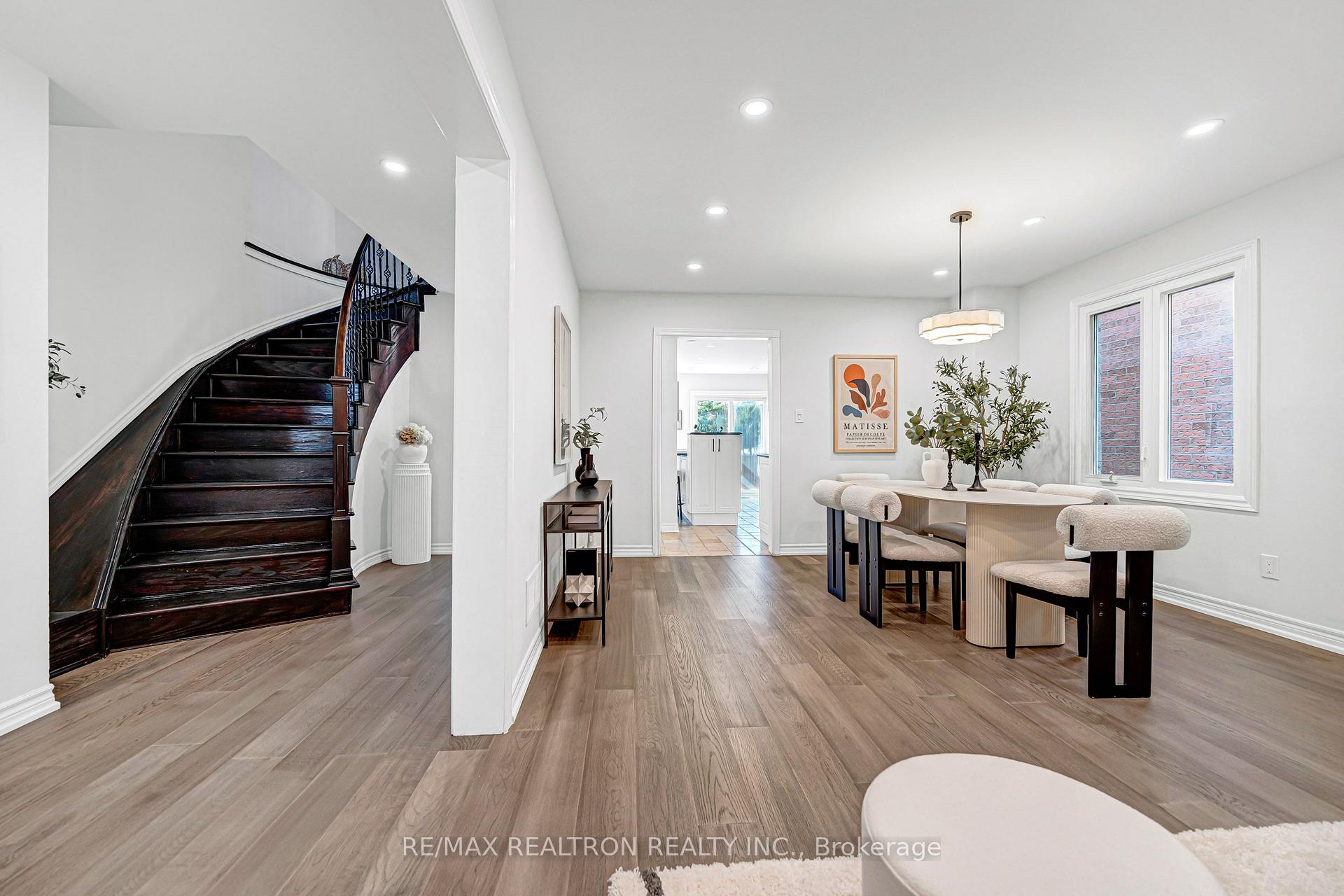 Photo 11 of 120 Brookmill Drive, Vaughan, Brownridge — HOMEH