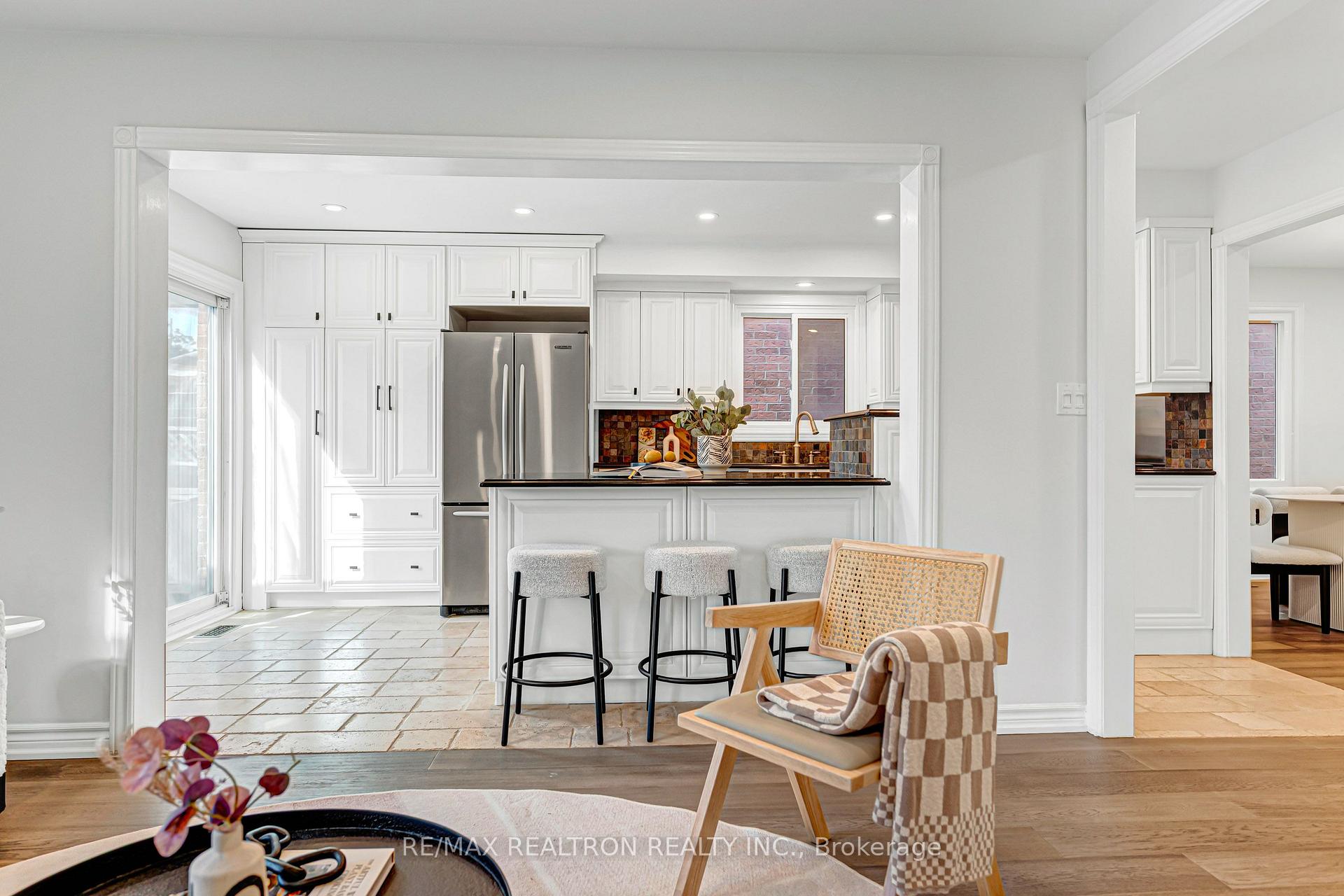 Photo 15 of 120 Brookmill Drive, Vaughan, Brownridge — HOMEH