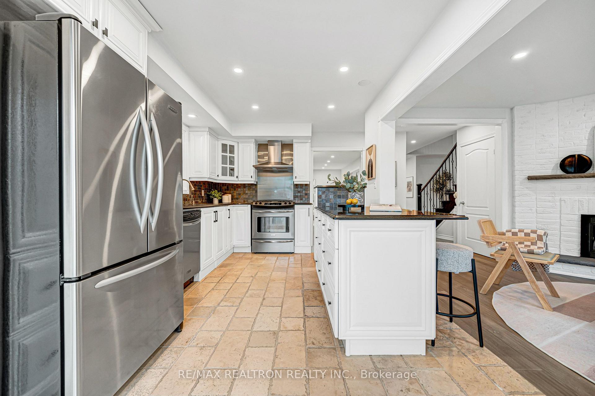 Photo 21 of 120 Brookmill Drive, Vaughan, Brownridge — HOMEH