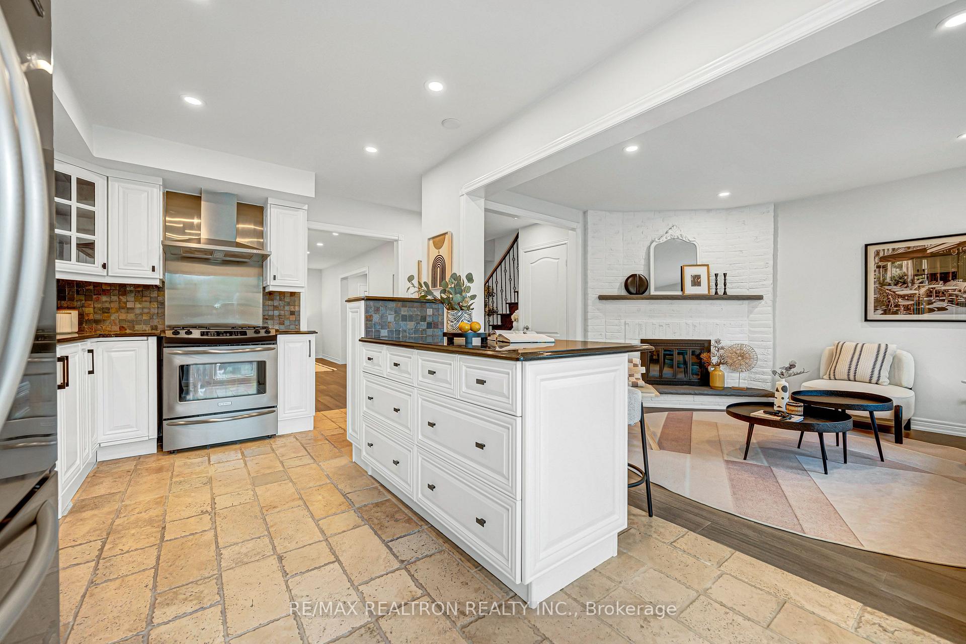 Photo 24 of 120 Brookmill Drive, Vaughan, Brownridge — HOMEH