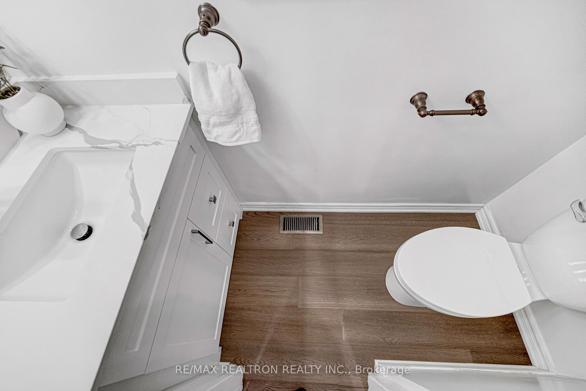 Photo 29 of 120 Brookmill Drive, Vaughan, Brownridge — HOMEH