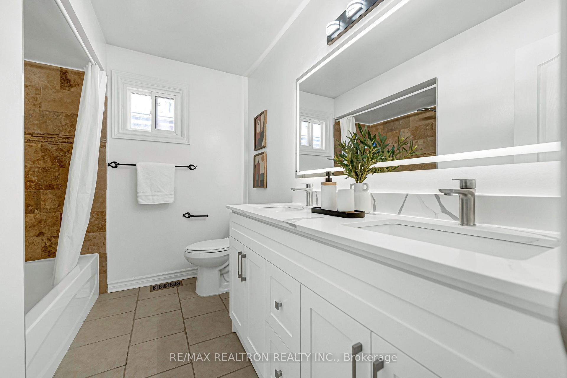 Photo 33 of 120 Brookmill Drive, Vaughan, Brownridge — HOMEH