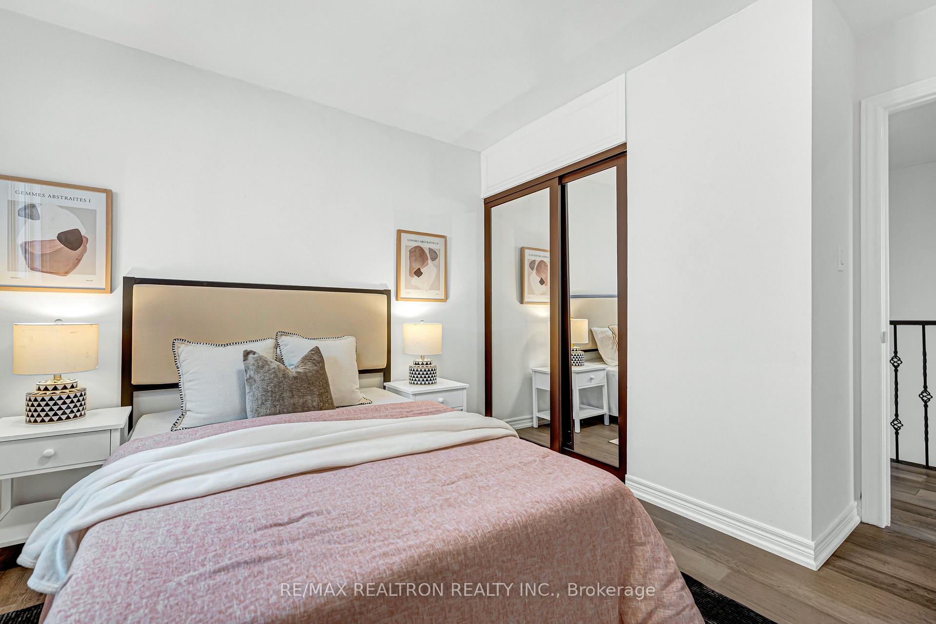 Photo 35 of 120 Brookmill Drive, Vaughan, Brownridge — HOMEH