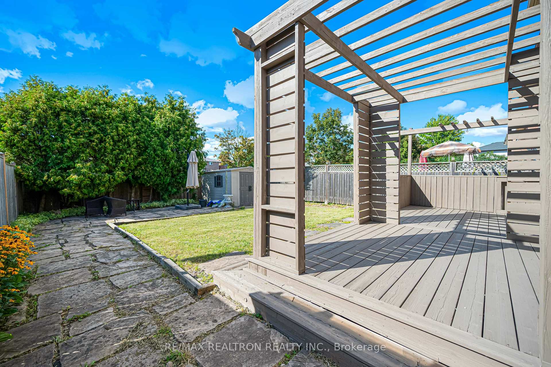 Photo 46 of 120 Brookmill Drive, Vaughan, Brownridge — HOMEH
