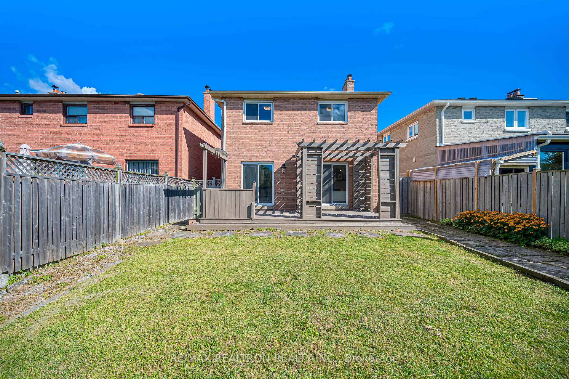 Photo 49 of 120 Brookmill Drive, Vaughan, Brownridge — HOMEH